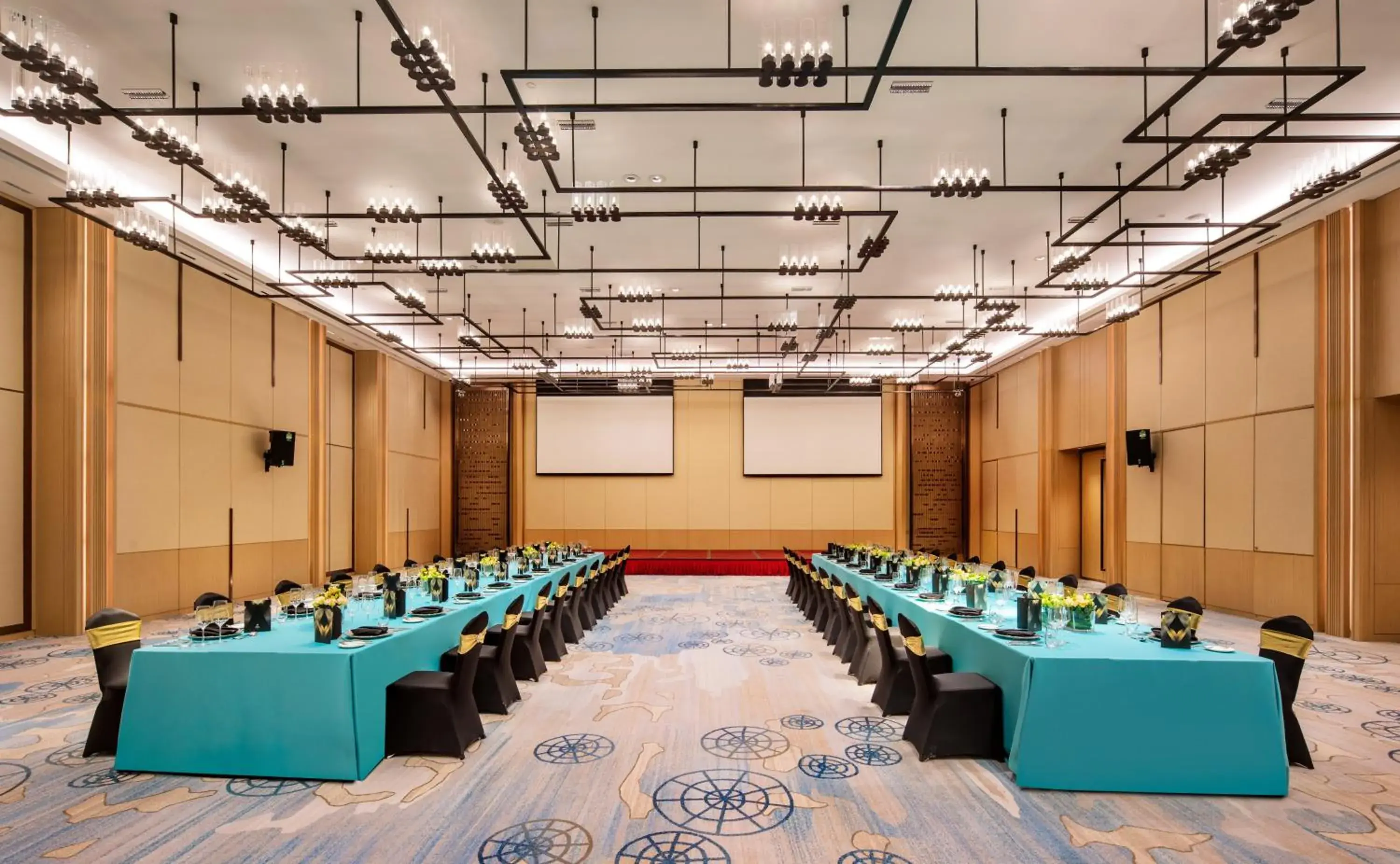 Meeting/conference room in Holiday Inn Tianjin Xiqing, an IHG Hotel