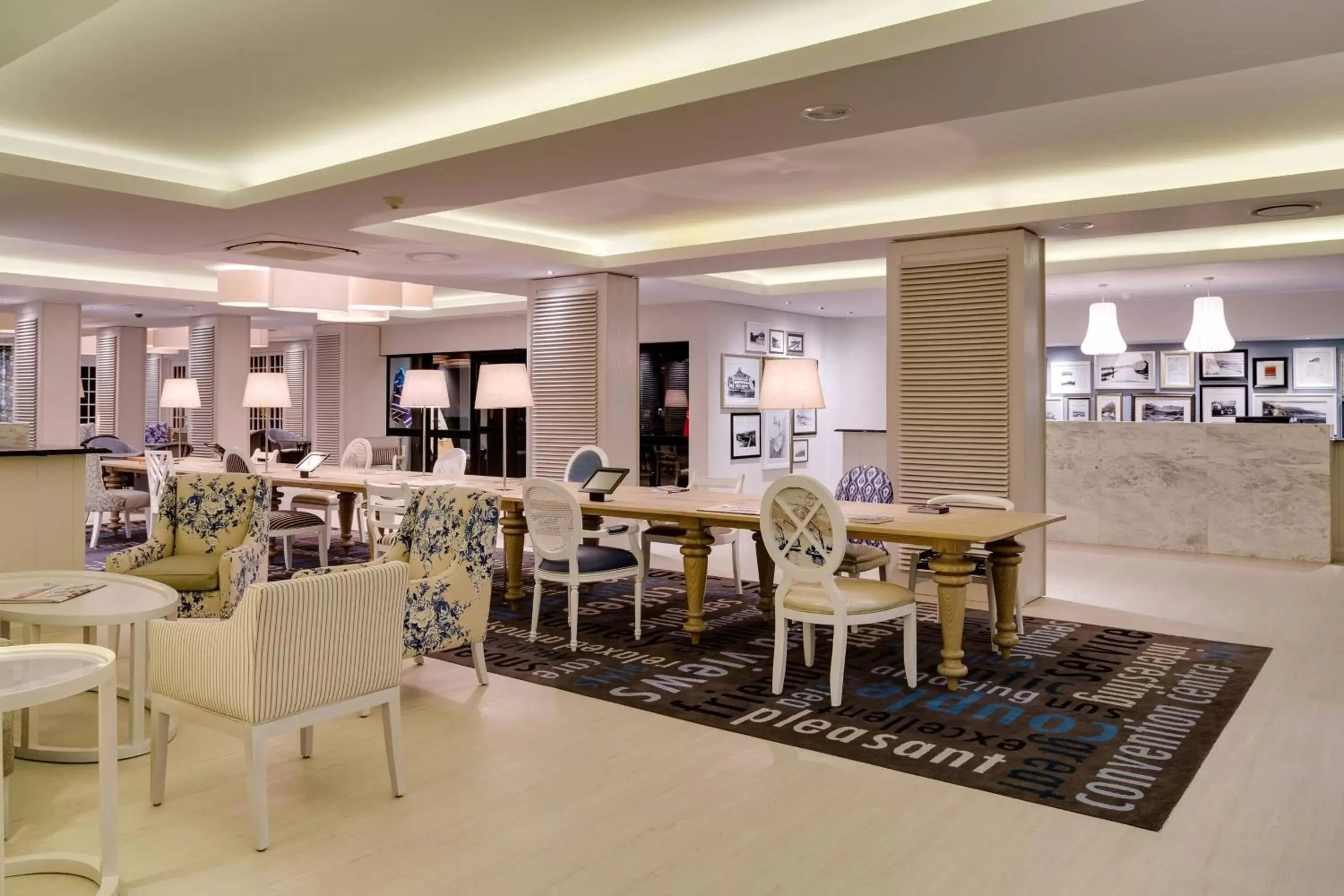 Lobby or reception, Restaurant/Places to Eat in Protea Hotel by Marriott Cape Town Sea Point