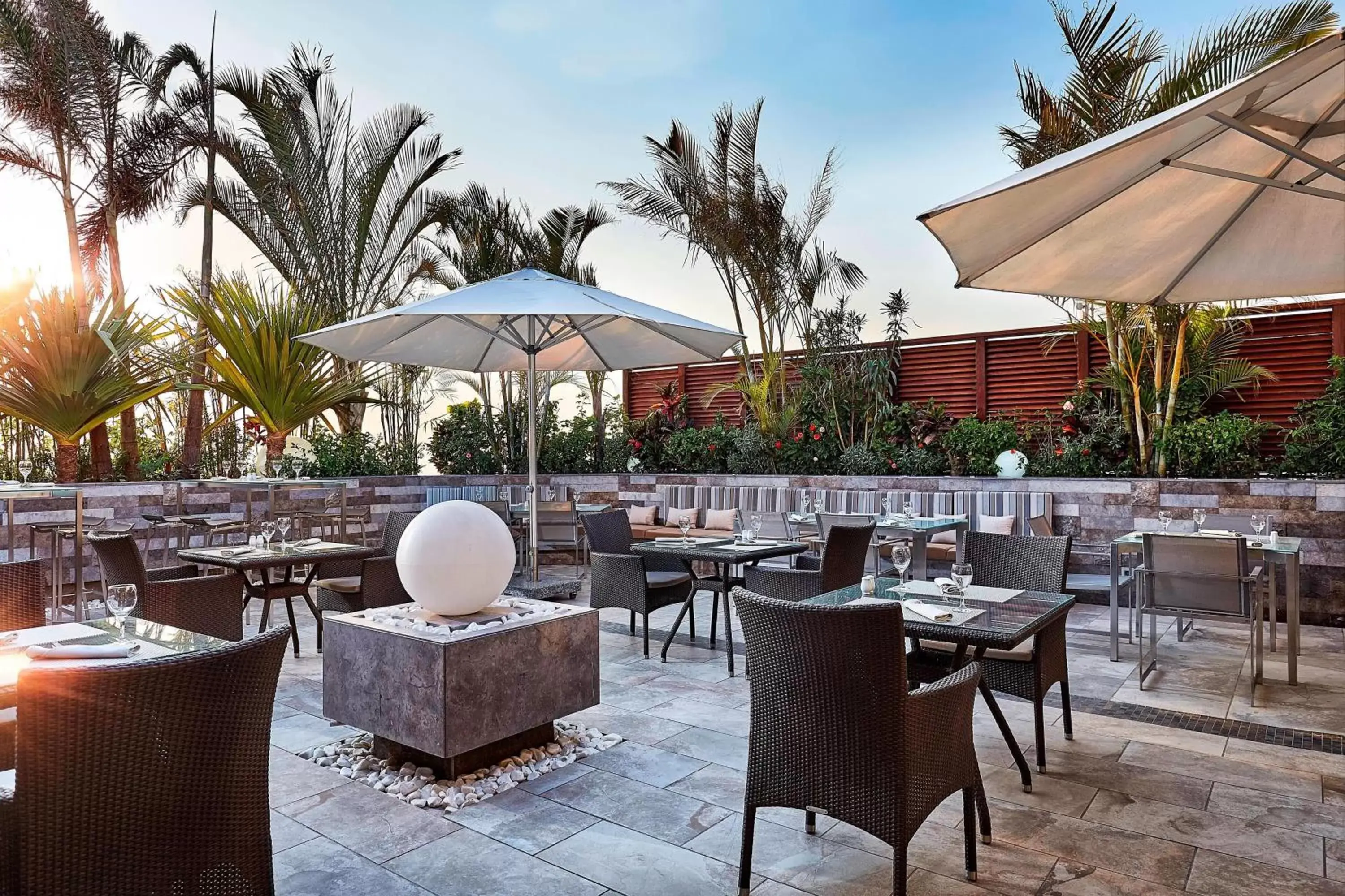 Lounge or bar, Restaurant/Places to Eat in JW Marriott Hotel Cairo