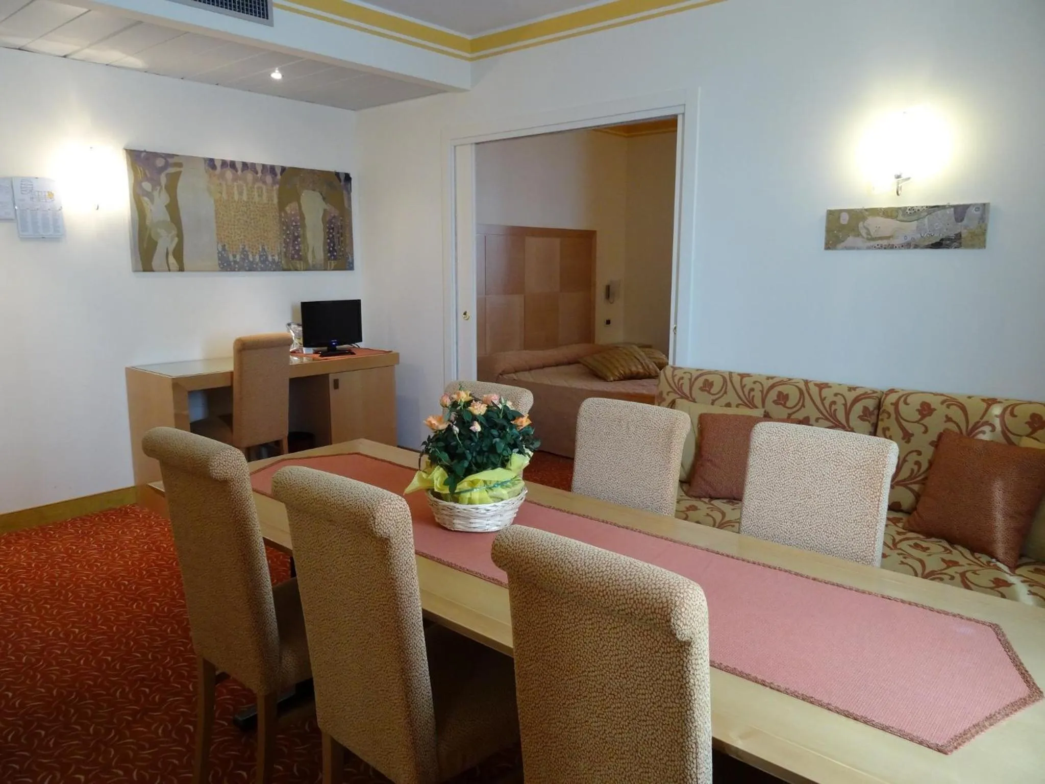 Dining area in Hotel Roma