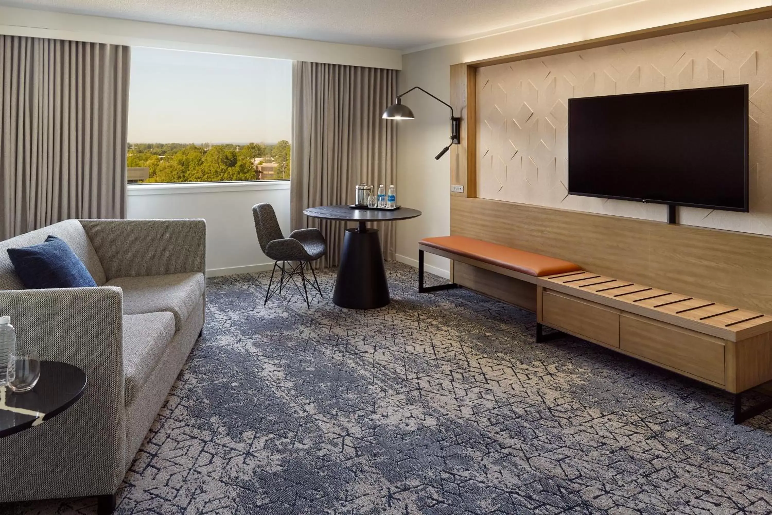 Bedroom, Seating Area in Sheraton Imperial Hotel Raleigh-Durham Airport at Research Triangle Park