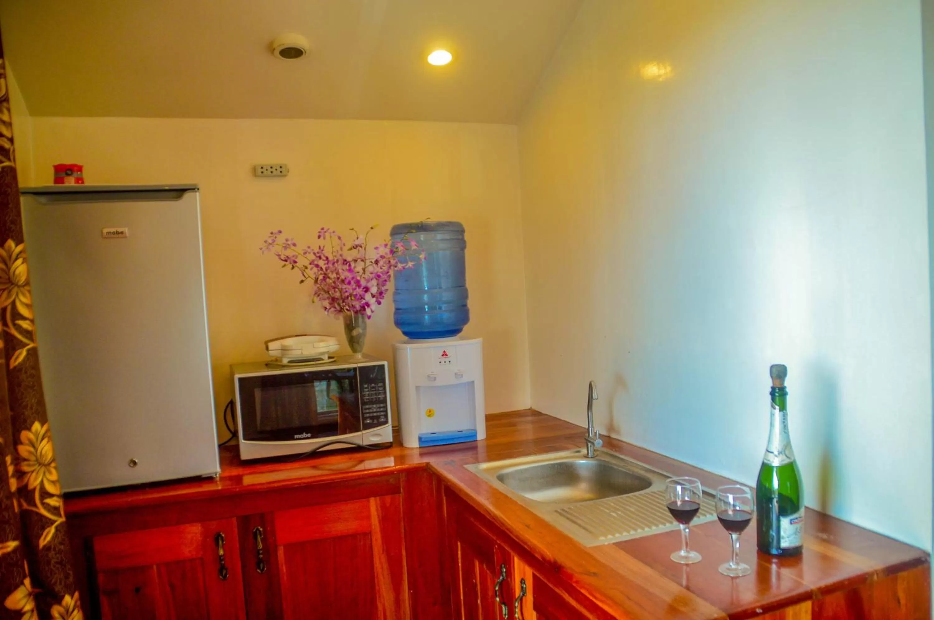 Camaya-an Paradise Beach Resort