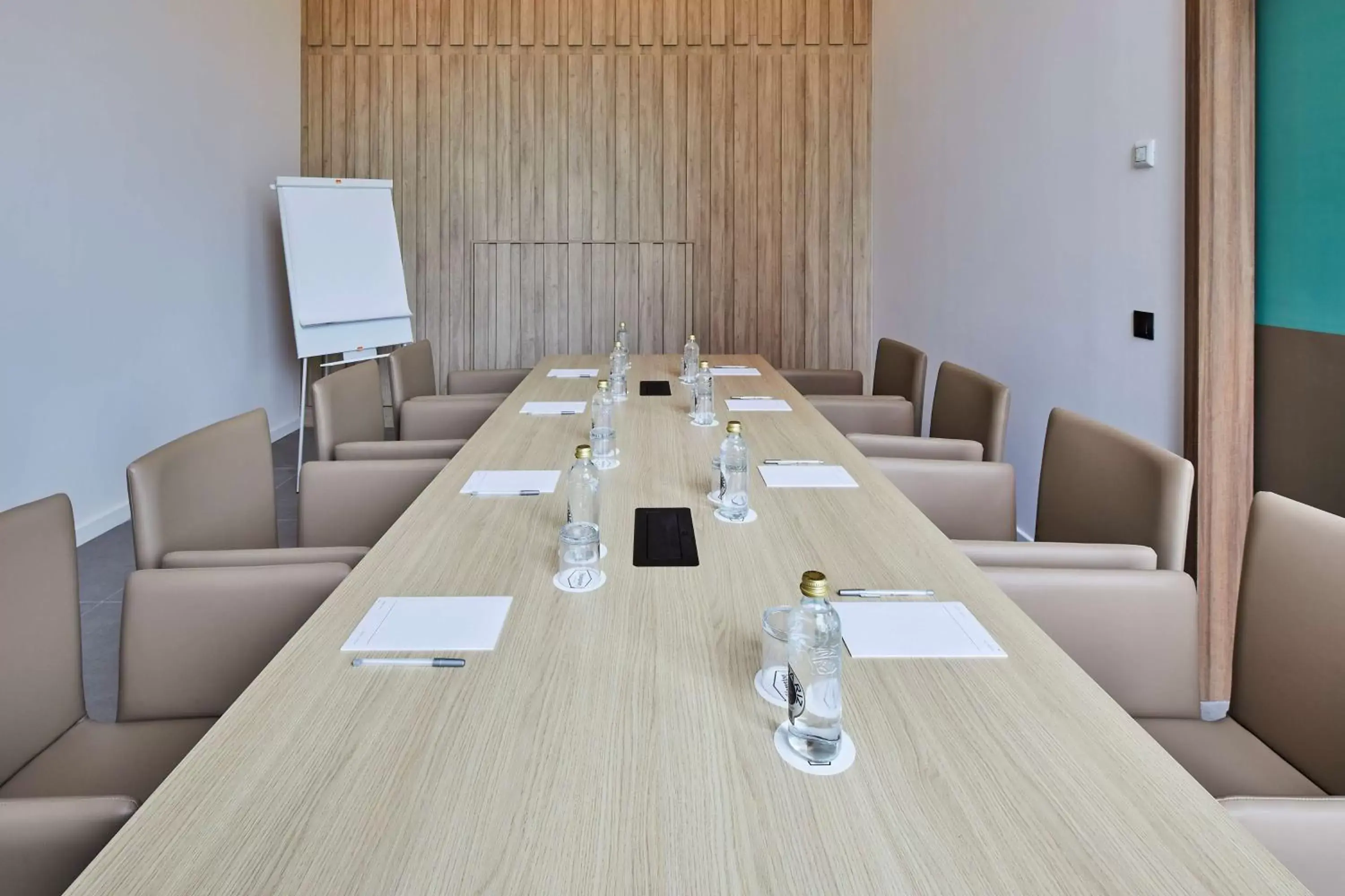 Meeting/conference room in Hampton By Hilton Barcelona Fira Gran Via