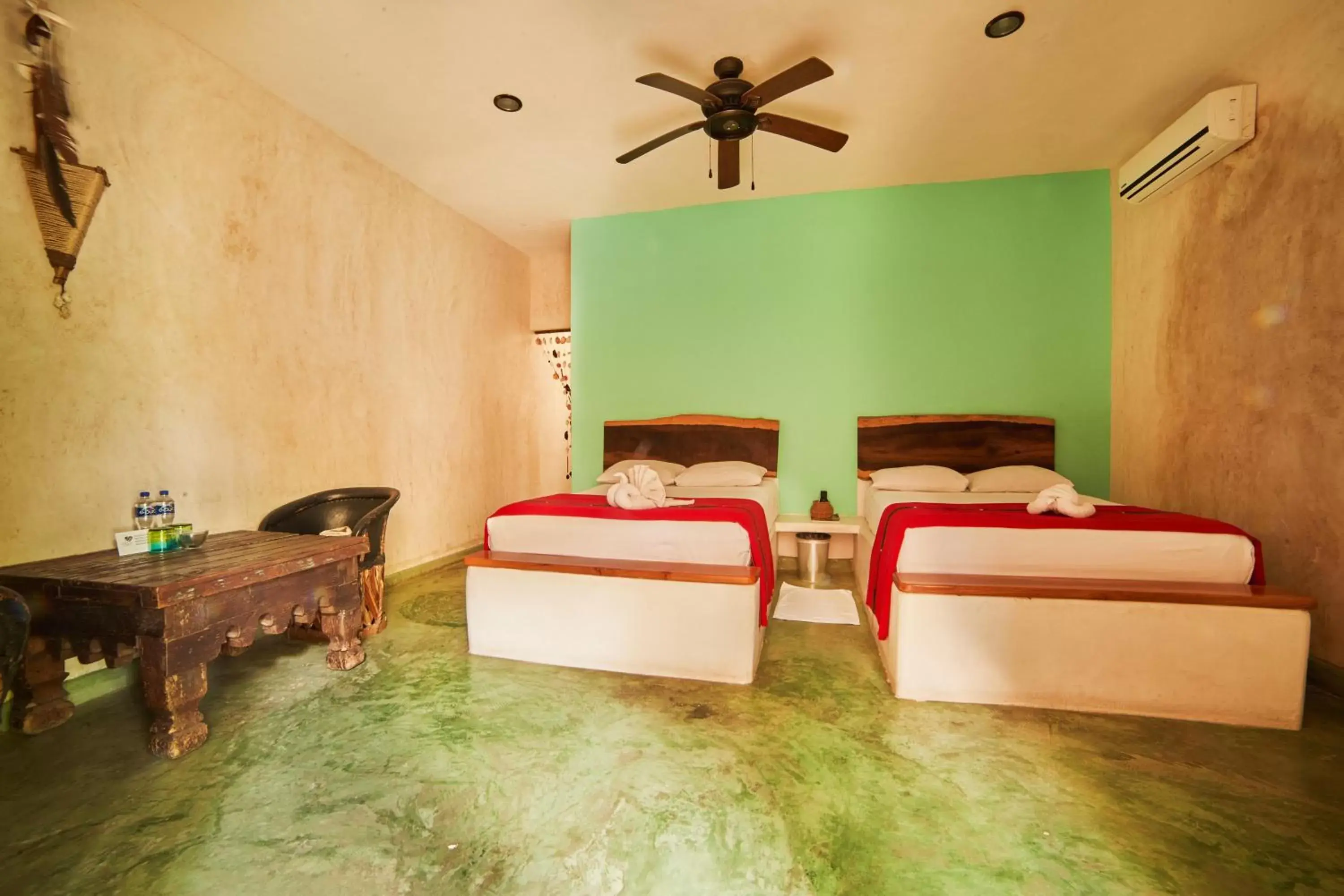 Photo of the whole room, Bed in Corazon De Jade