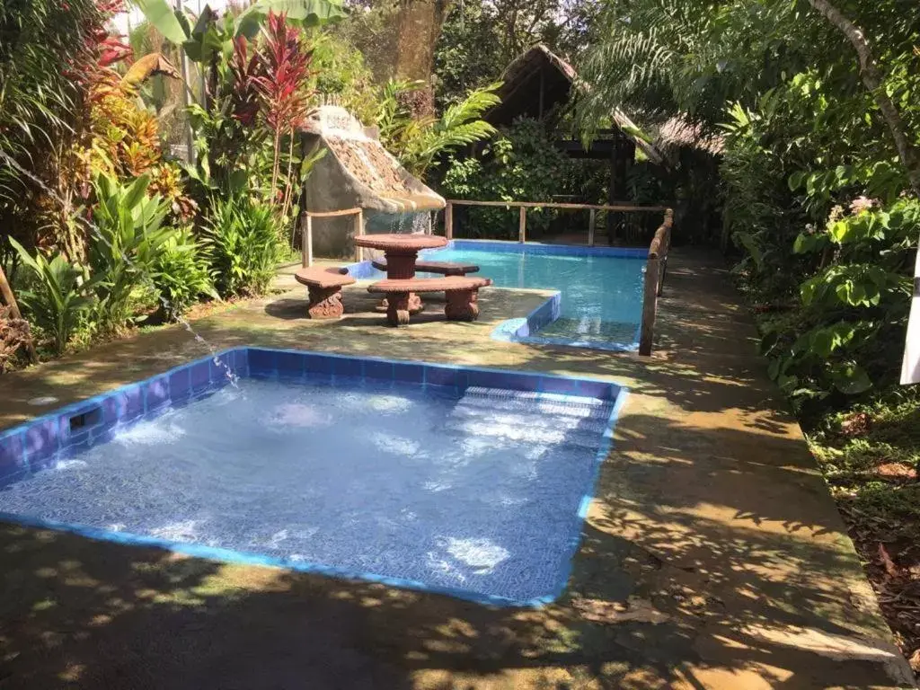 Swimming Pool in Iguanitas Lodge