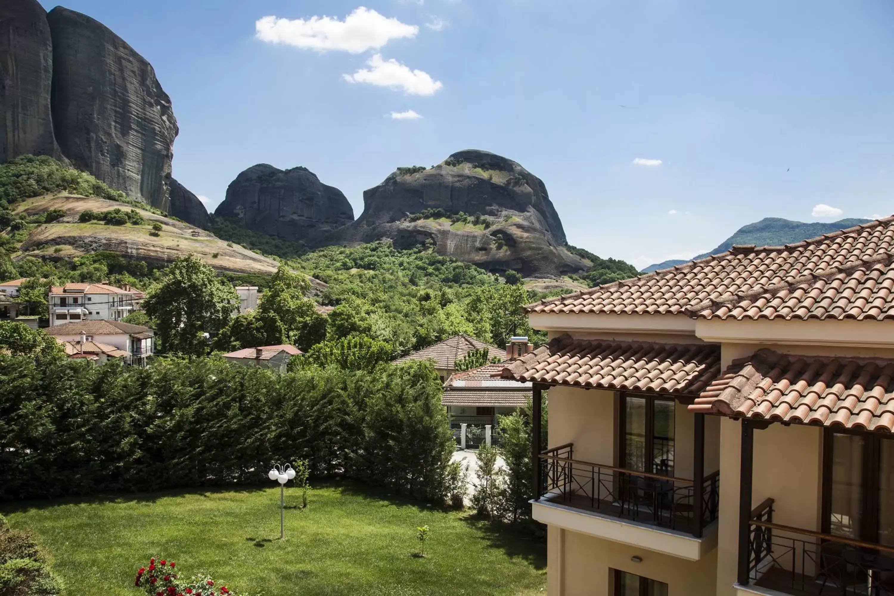 Deluxe Double Room with Meteora View in Hotel Meteoritis