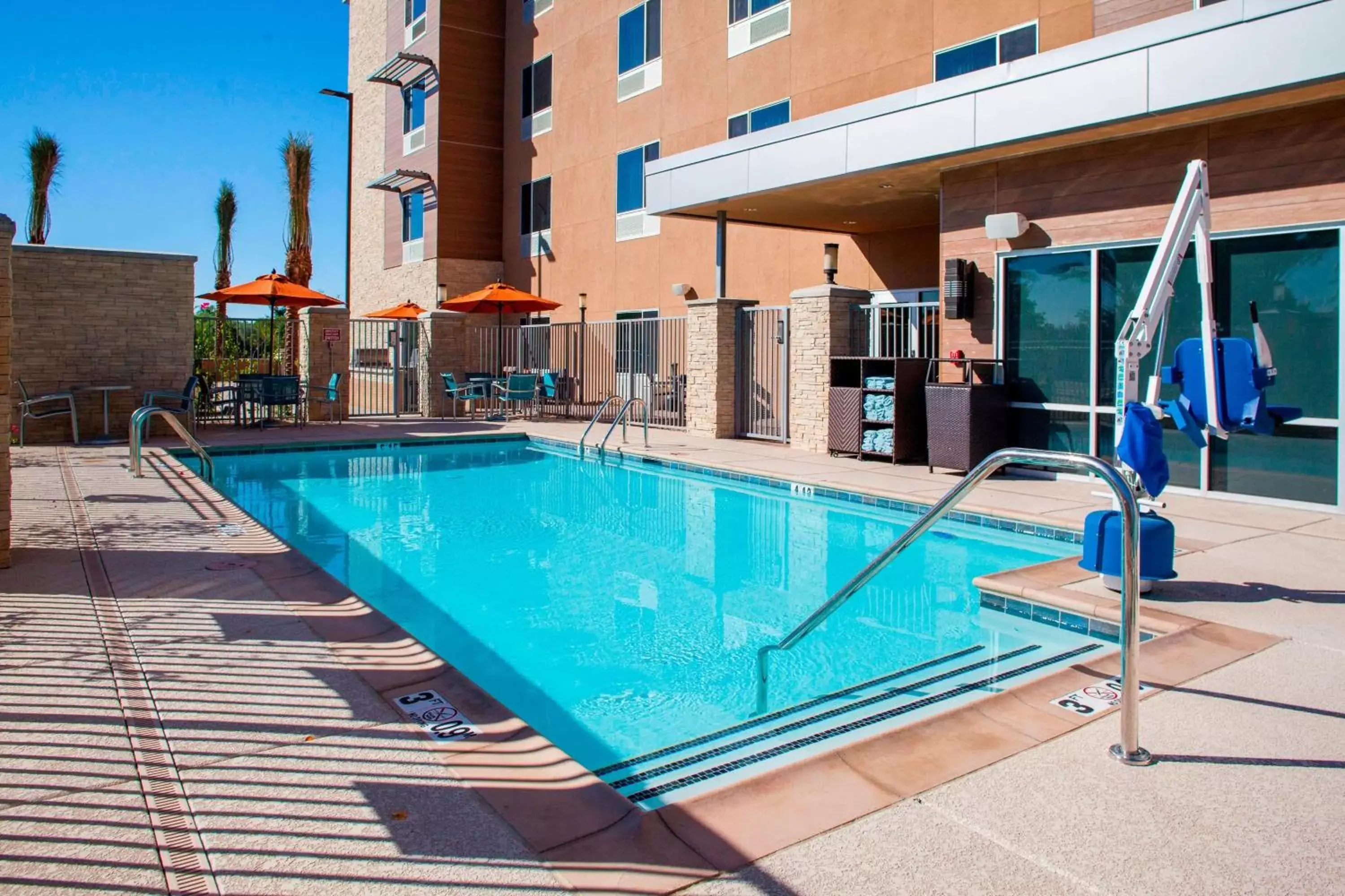 Swimming Pool in TownePlace Suites by Marriott Phoenix Chandler/Fashion Center