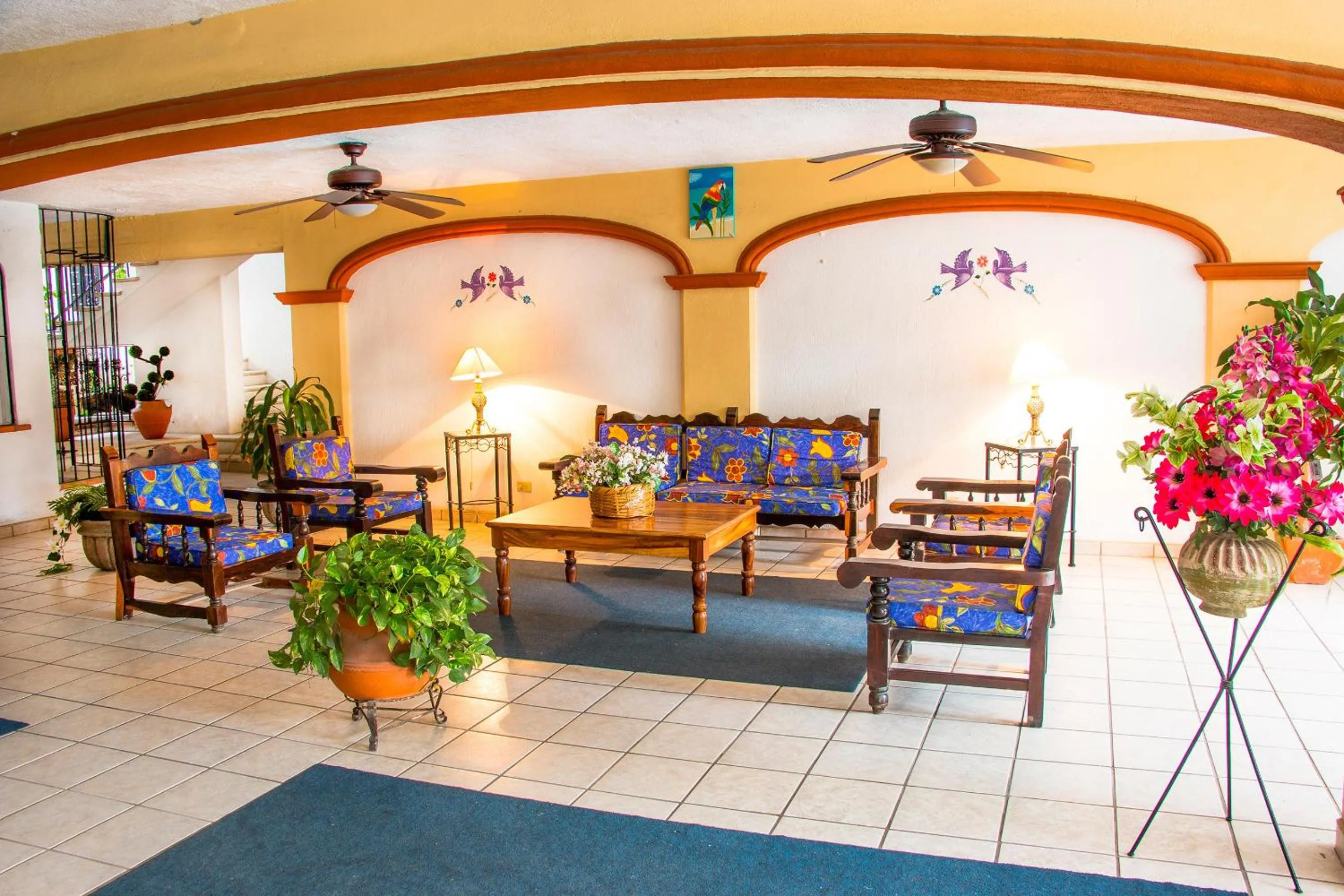 Communal lounge/ TV room in Vallartasol Hotel