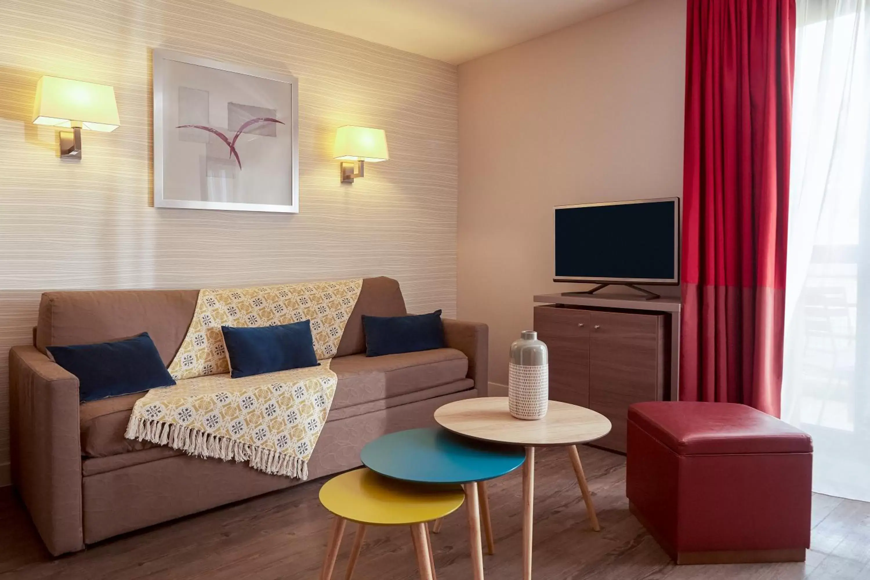 Bedroom, Seating Area in Aparthotel Adagio Aix-en-Provence Centre