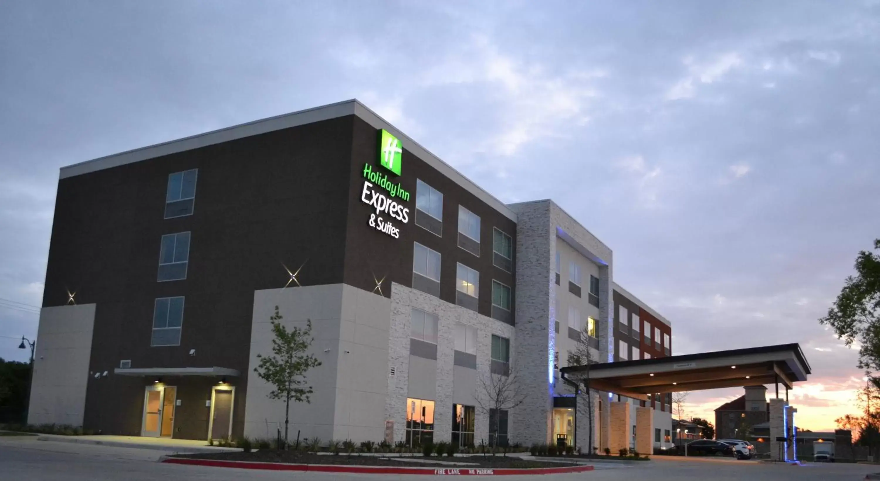 Property building in Holiday Inn Express & Suites McKinney - Frisco East, an IHG Hotel