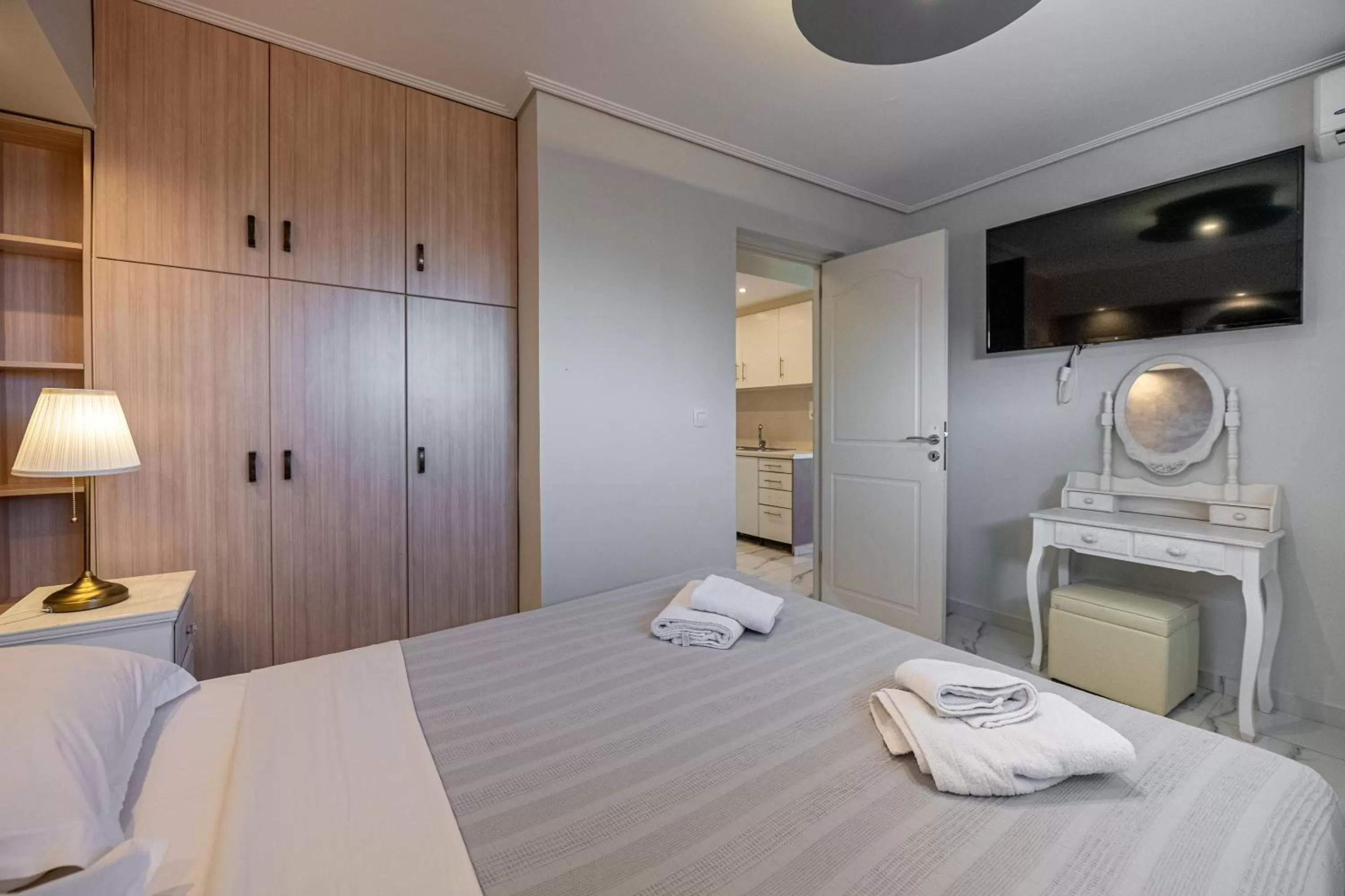 Bed in Apartments Tina FREE transfer from-to the airport