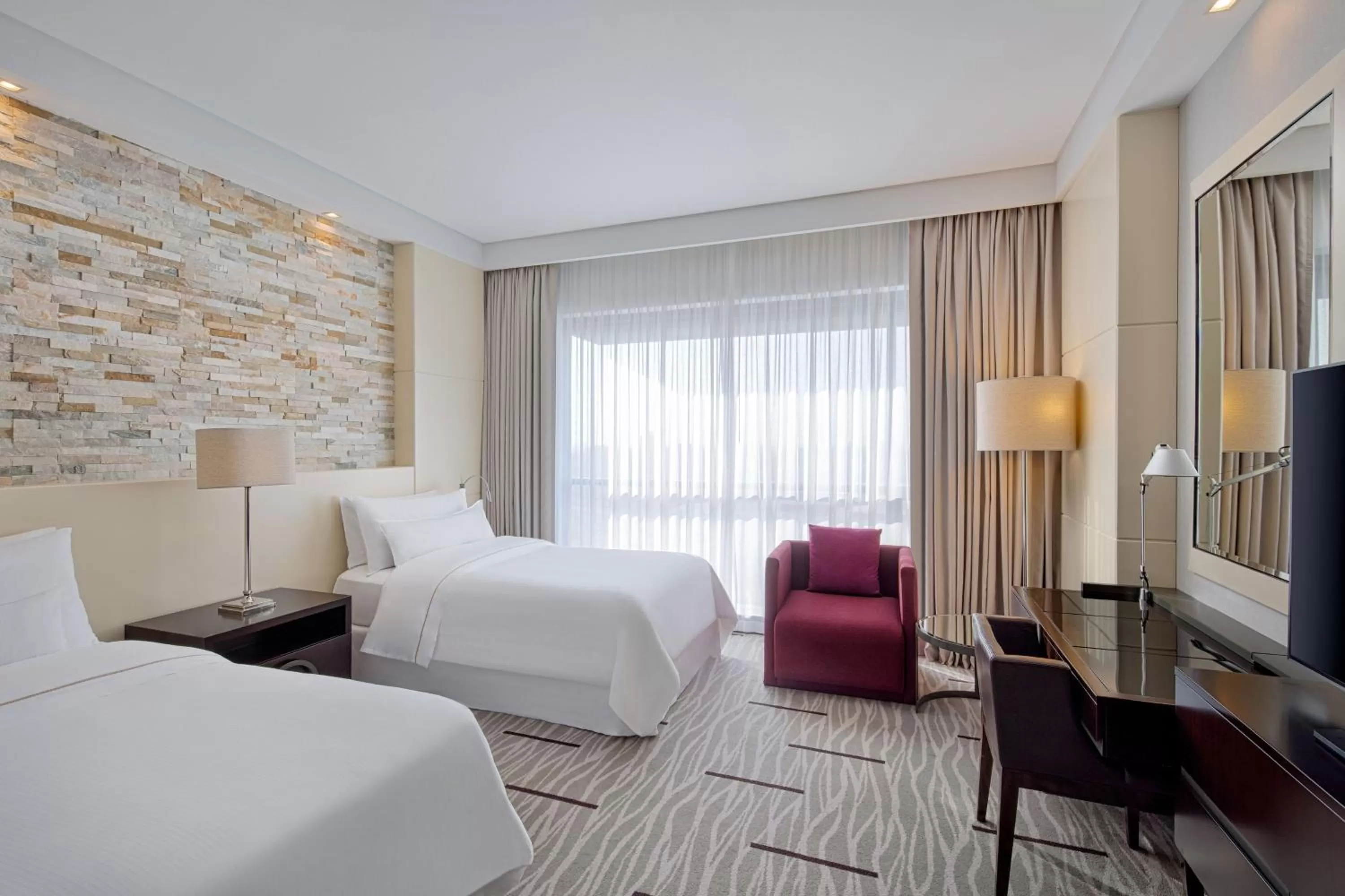 Photo of the whole room, Bed in The Westin City Centre Bahrain