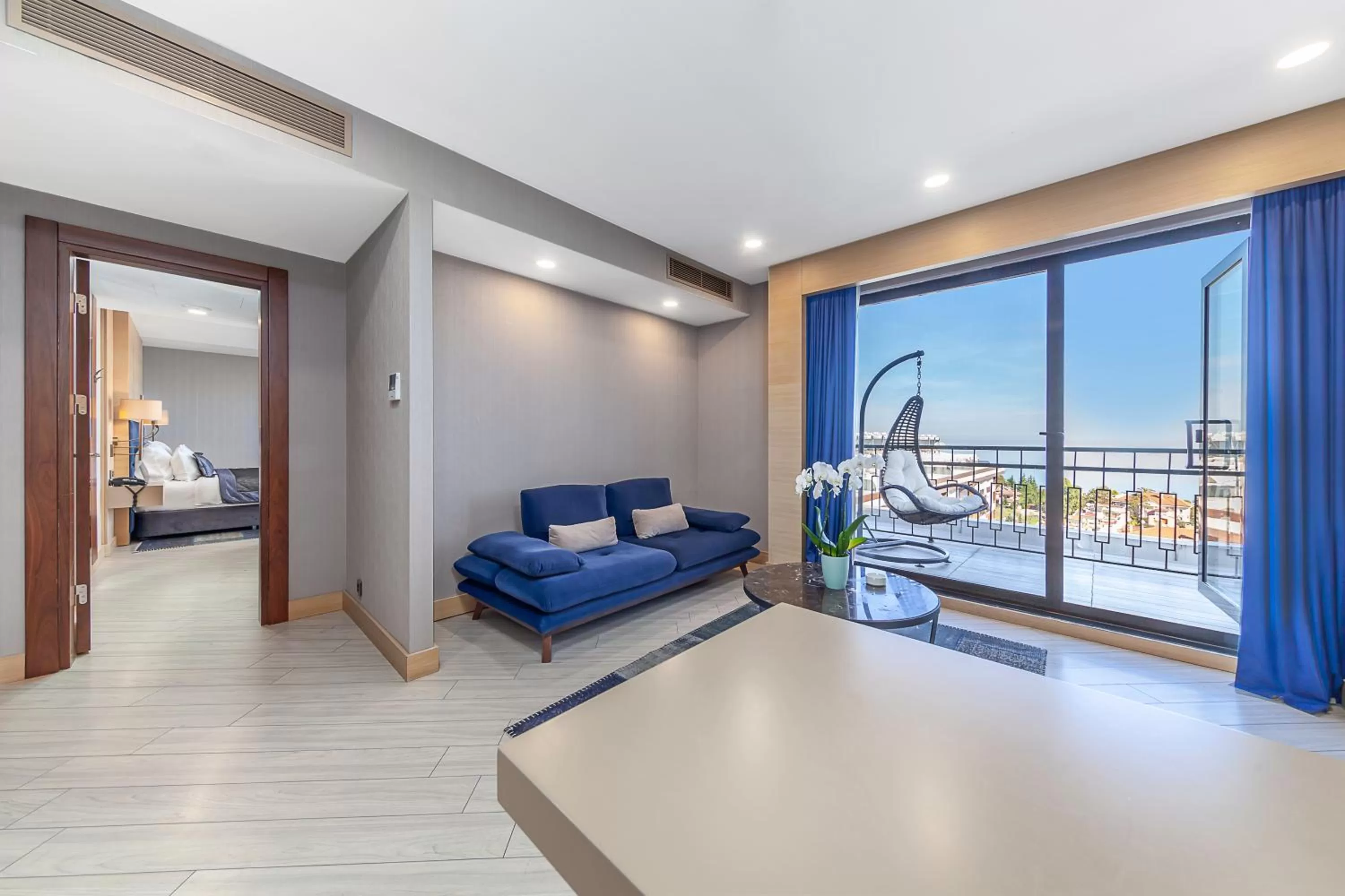 Communal lounge/ TV room, Bed in Park Dedeman Trabzon