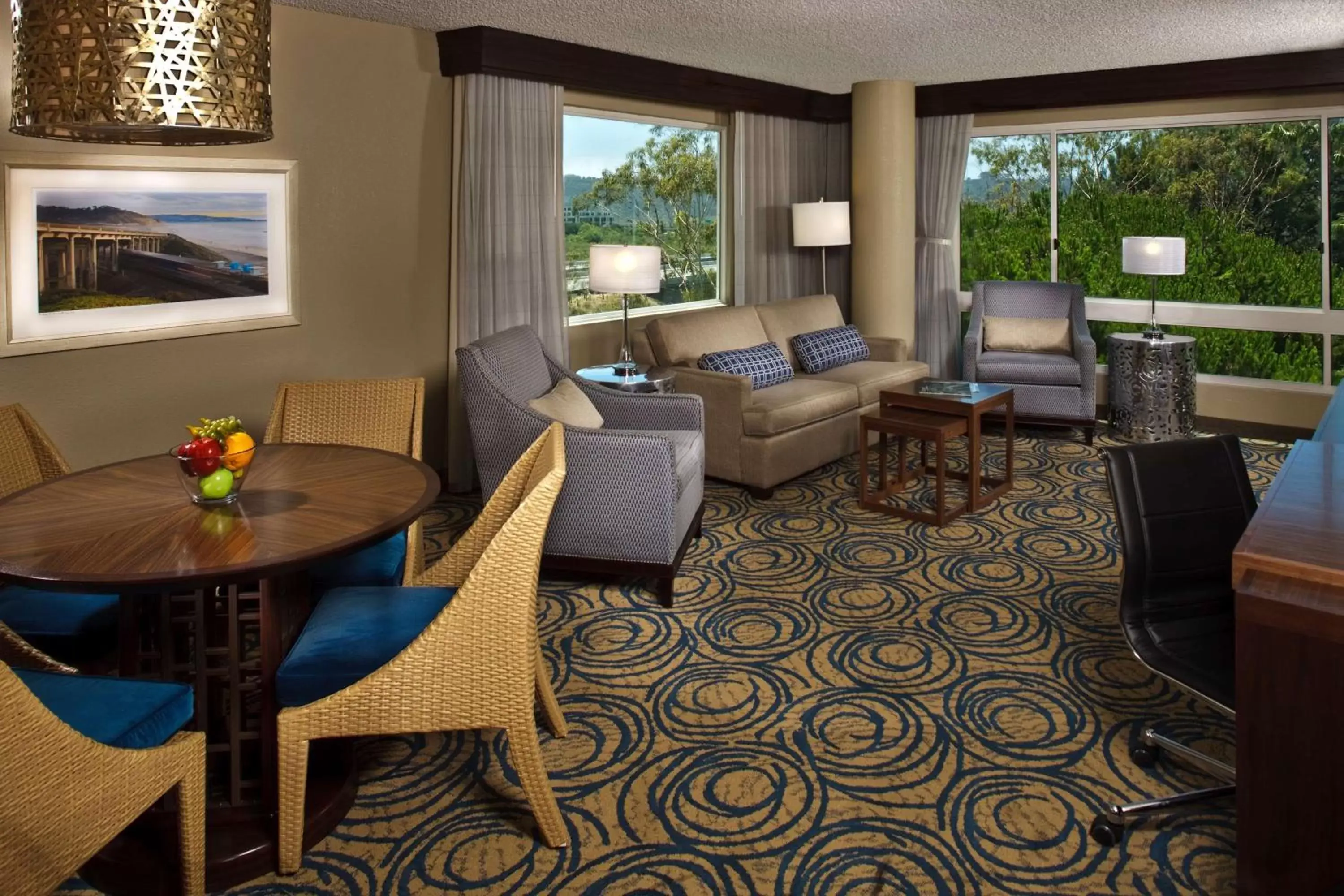 Living room, Seating Area in DoubleTree by Hilton San Diego Del Mar