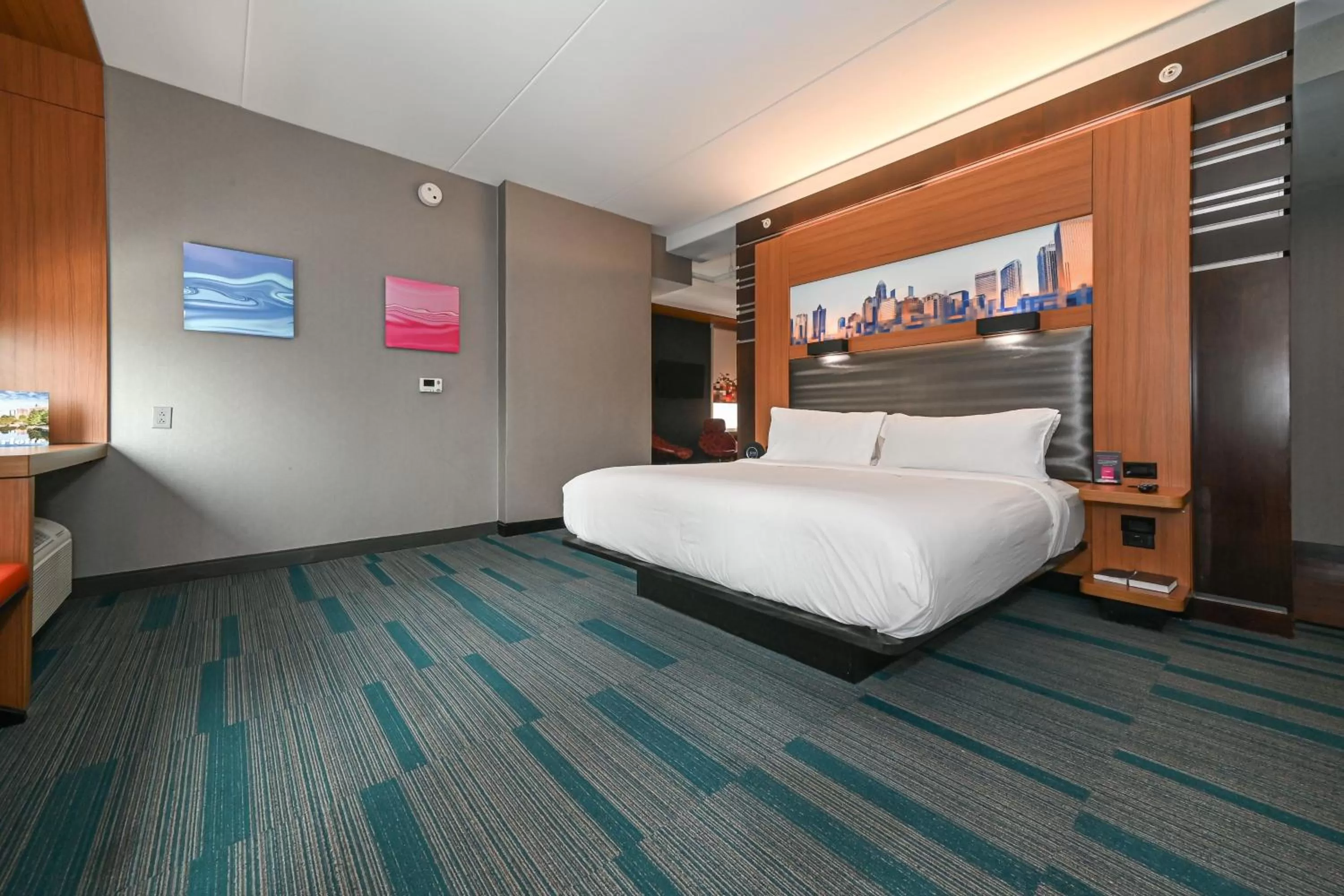 Bedroom, Bed in Aloft Charlotte City Center