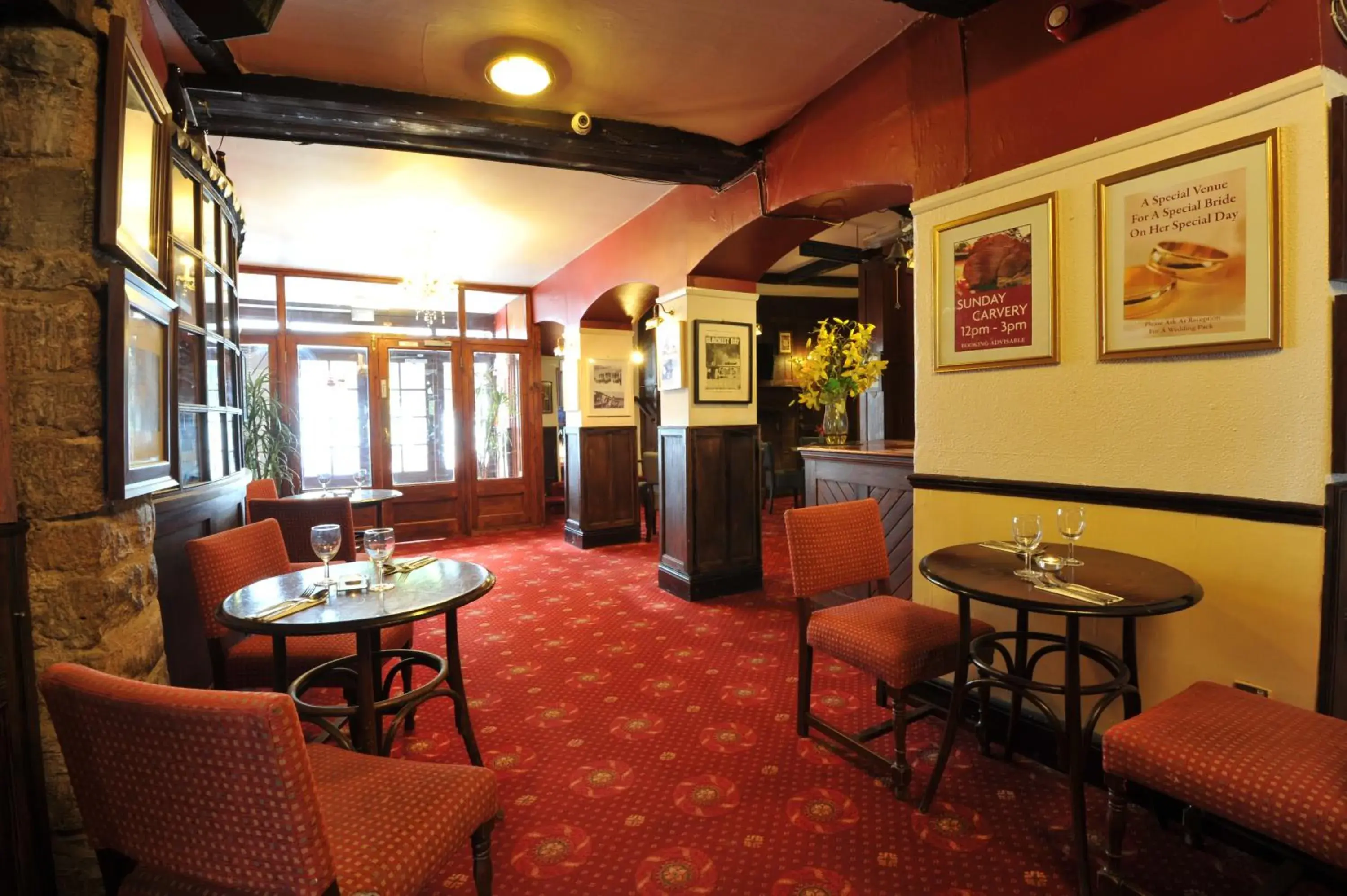 Restaurant/Places to Eat in Crown Hotel Brackley