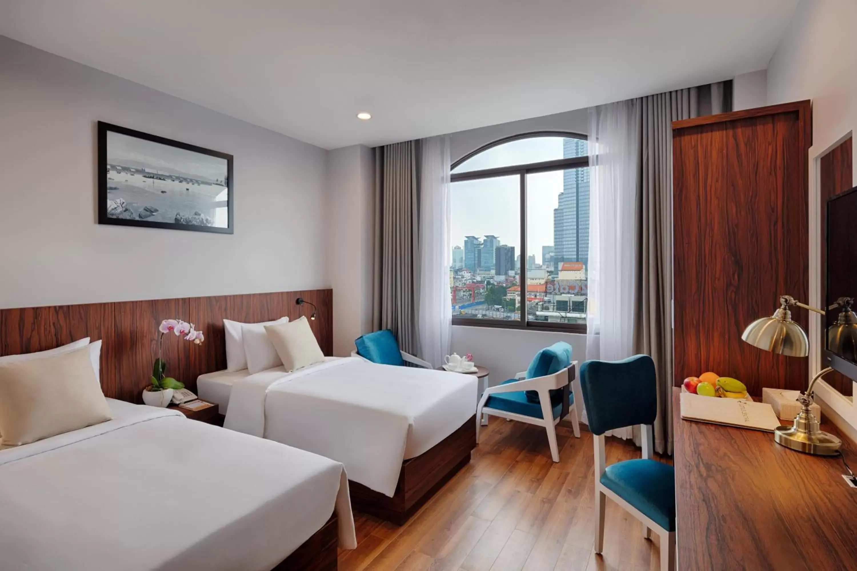 City view, Bed in Happy Life Grand Hotel & Rooftop Skybar City view, Bed in Happy Life Grand Hotel & Rooftop Skybar