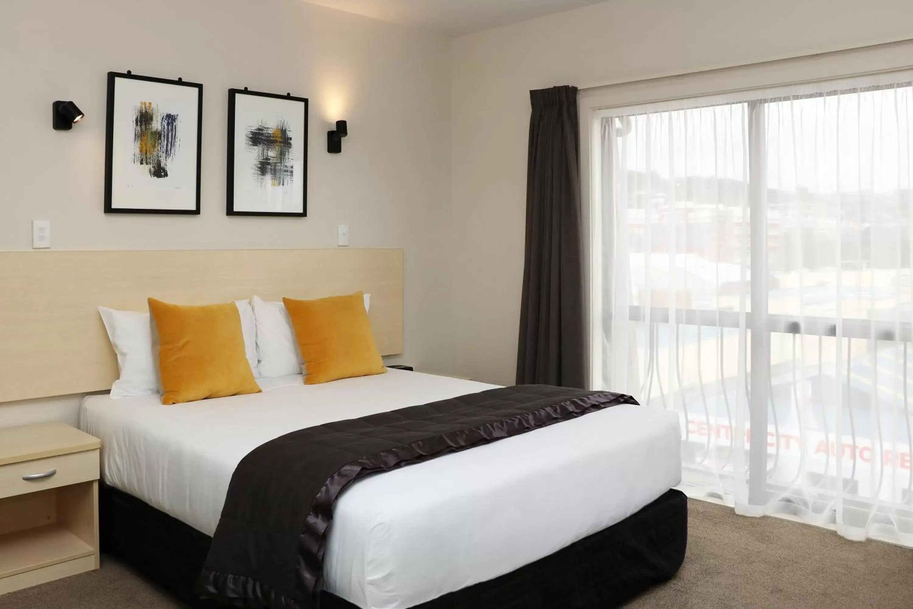 Bedroom, Bed in The Victoria Hotel Dunedin