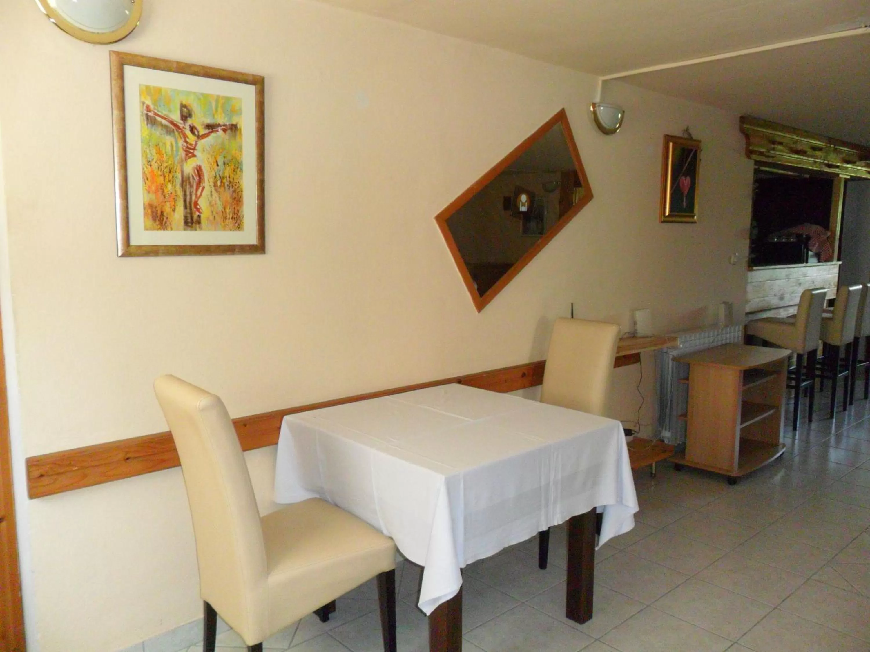 Seating area in Sobe u kucanstvu MBM