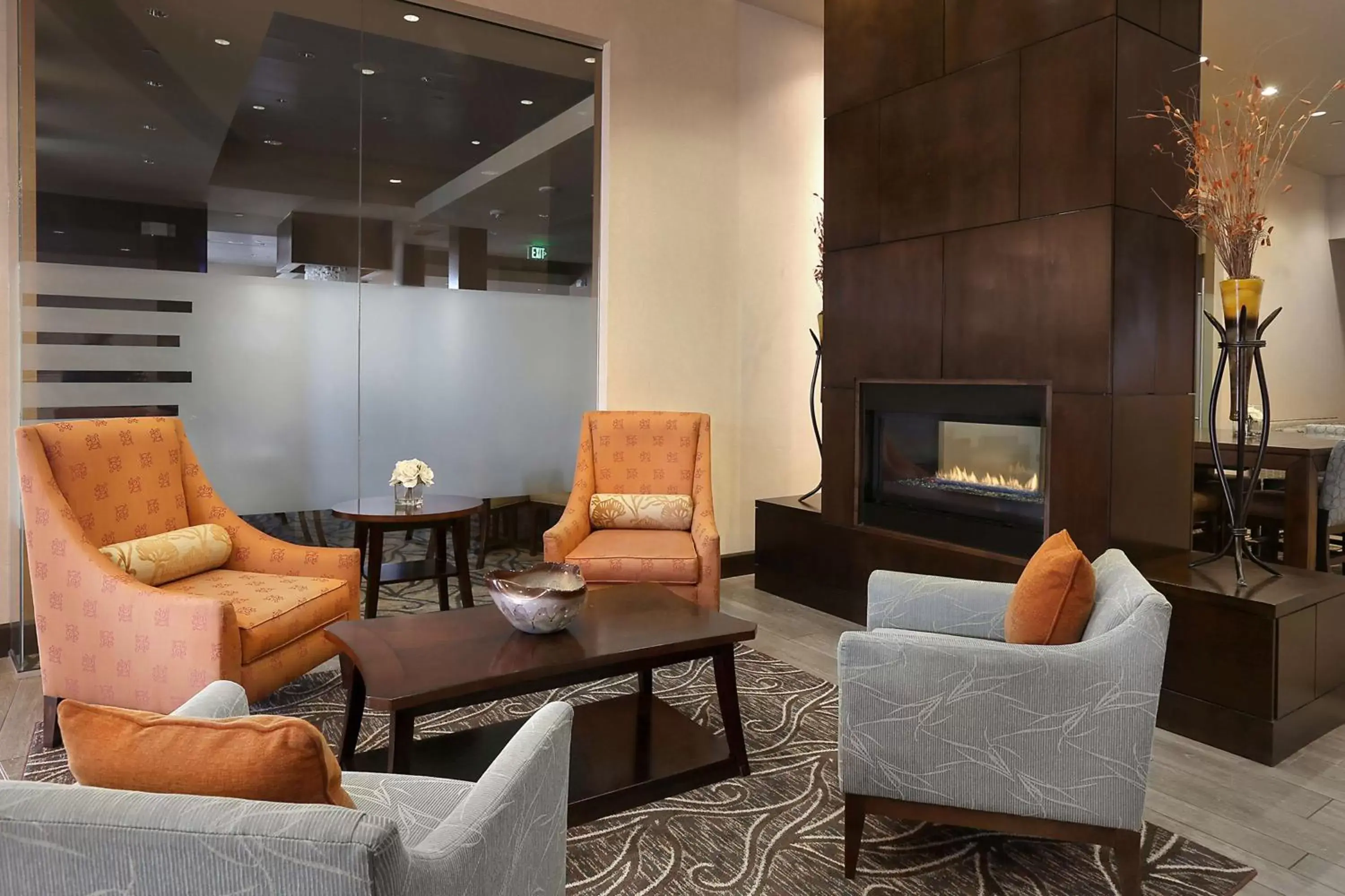 Lobby or reception, Seating Area in DoubleTree by Hilton Hotel Denver - Thornton