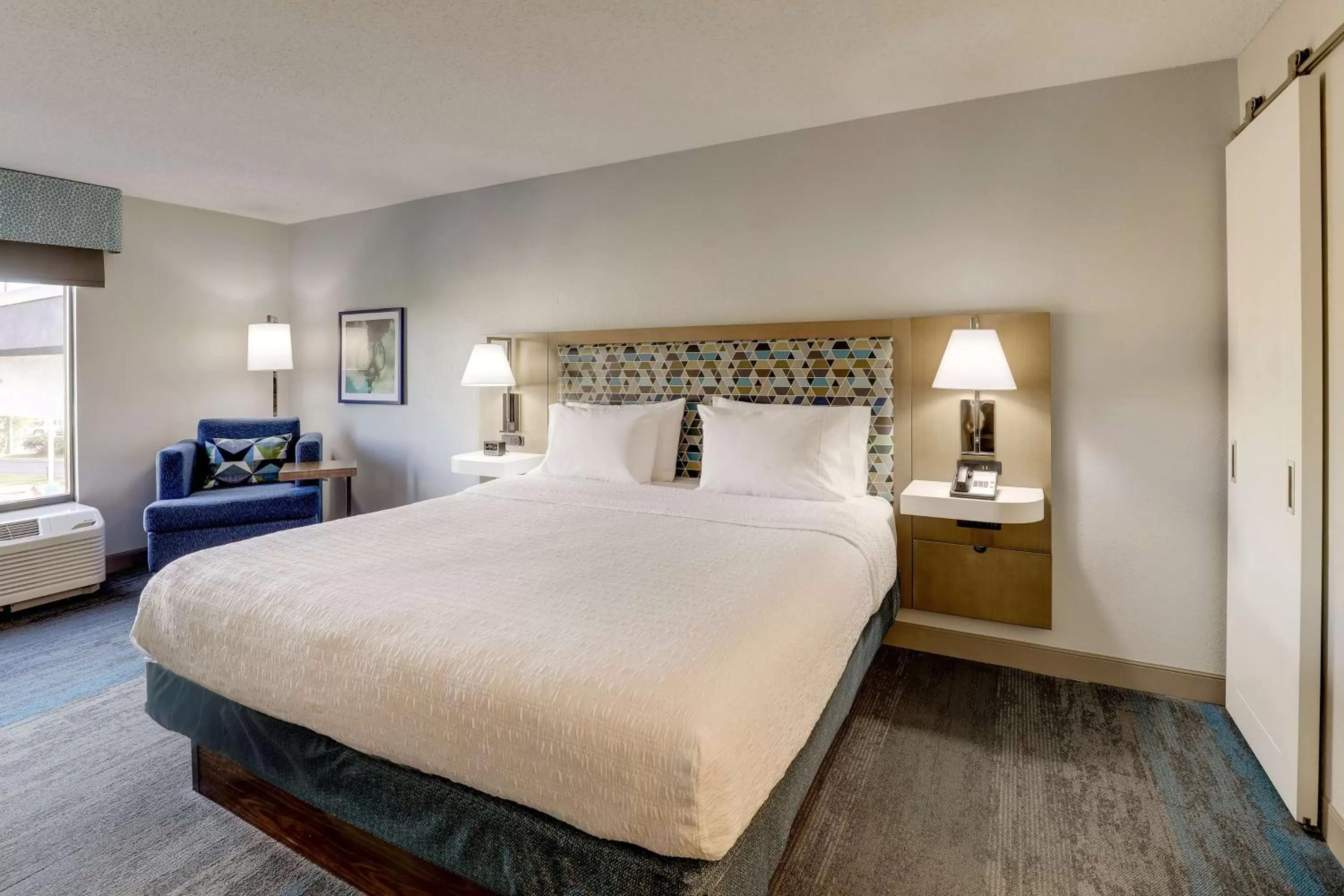 Bed in Hampton Inn Cumming