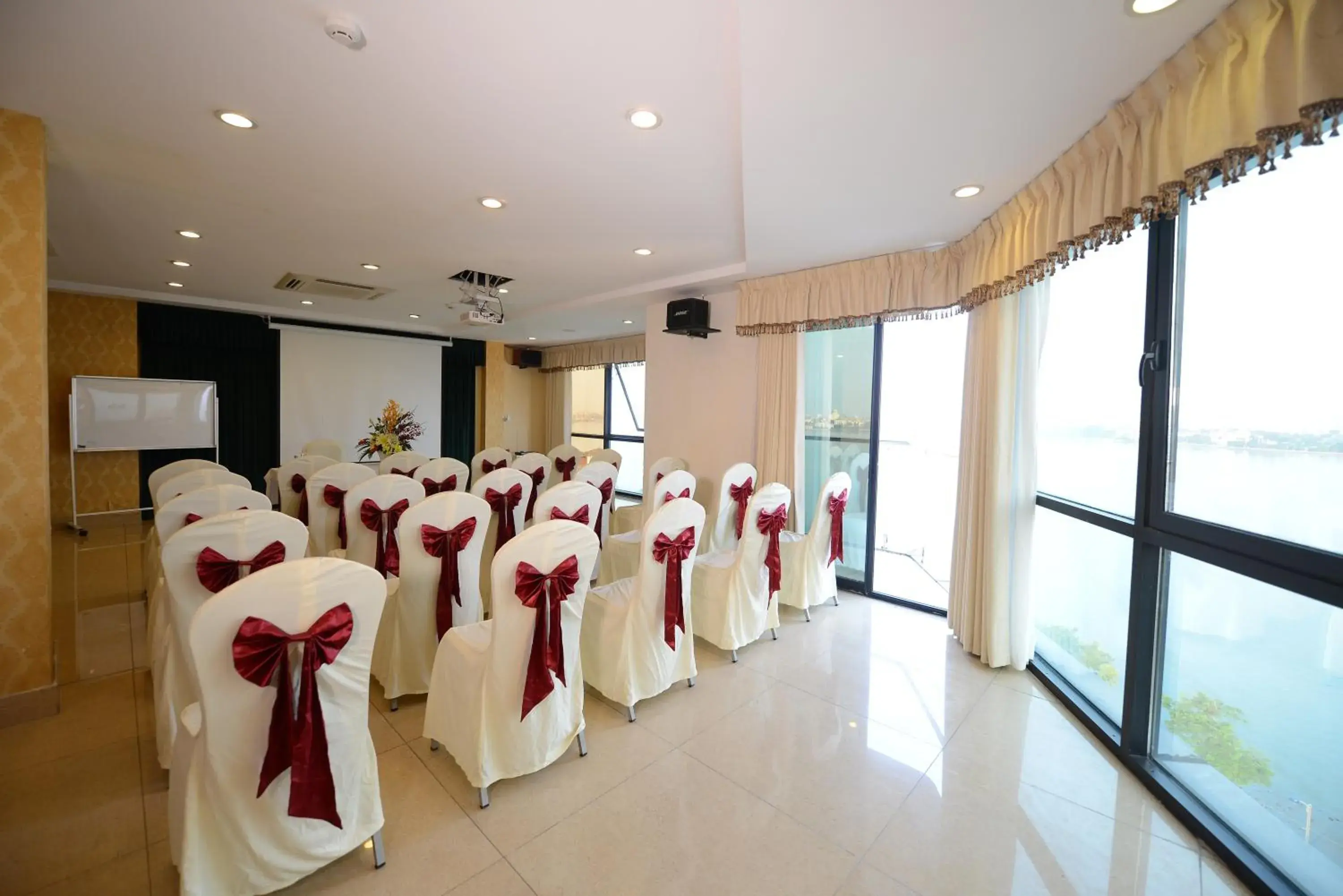 Day, Banquet Facilities in Sunset Westlake Hanoi Hotel