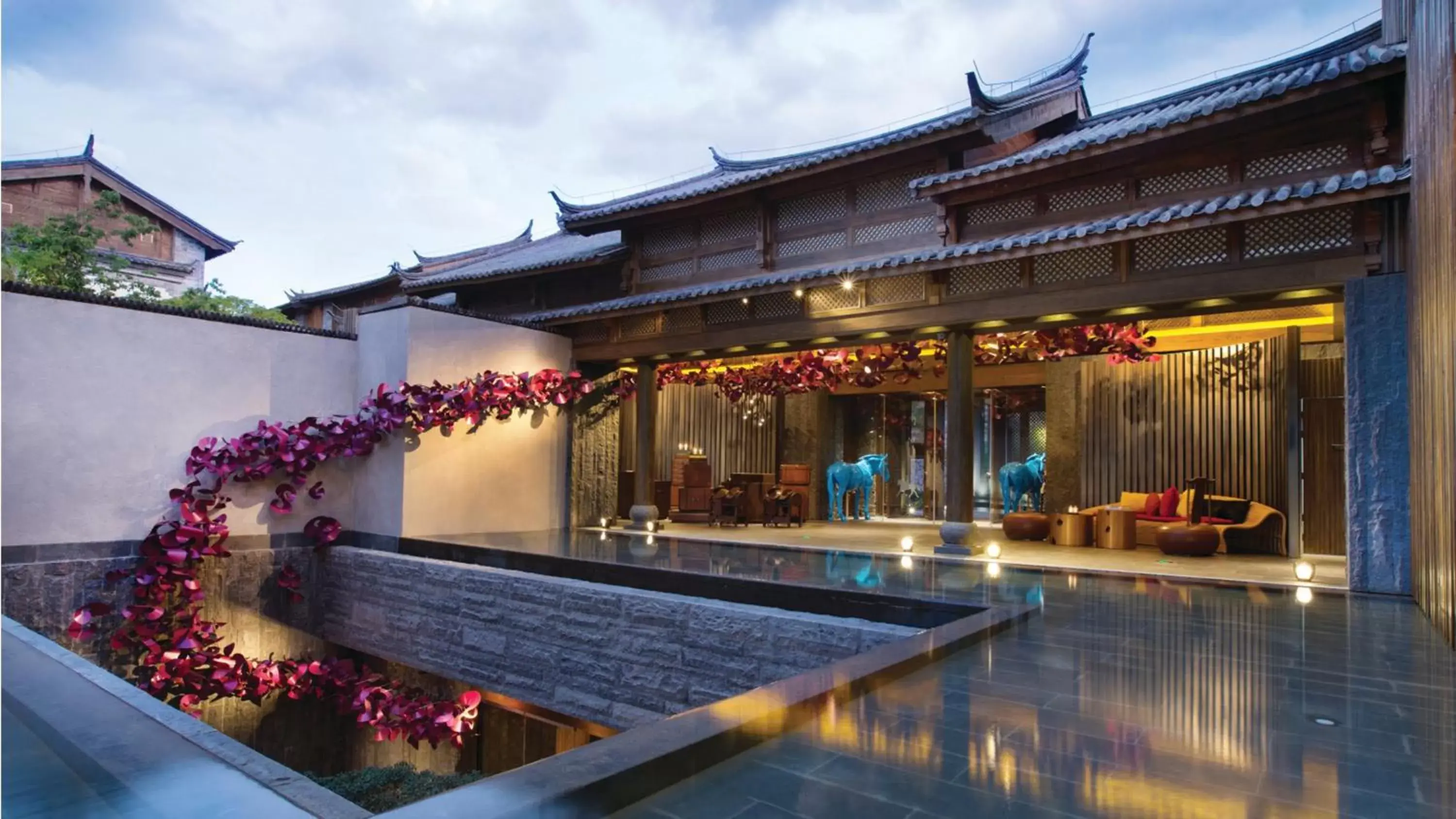 Lobby or reception, Swimming Pool in Hotel Indigo Lijiang Ancient Town, an IHG Hotel