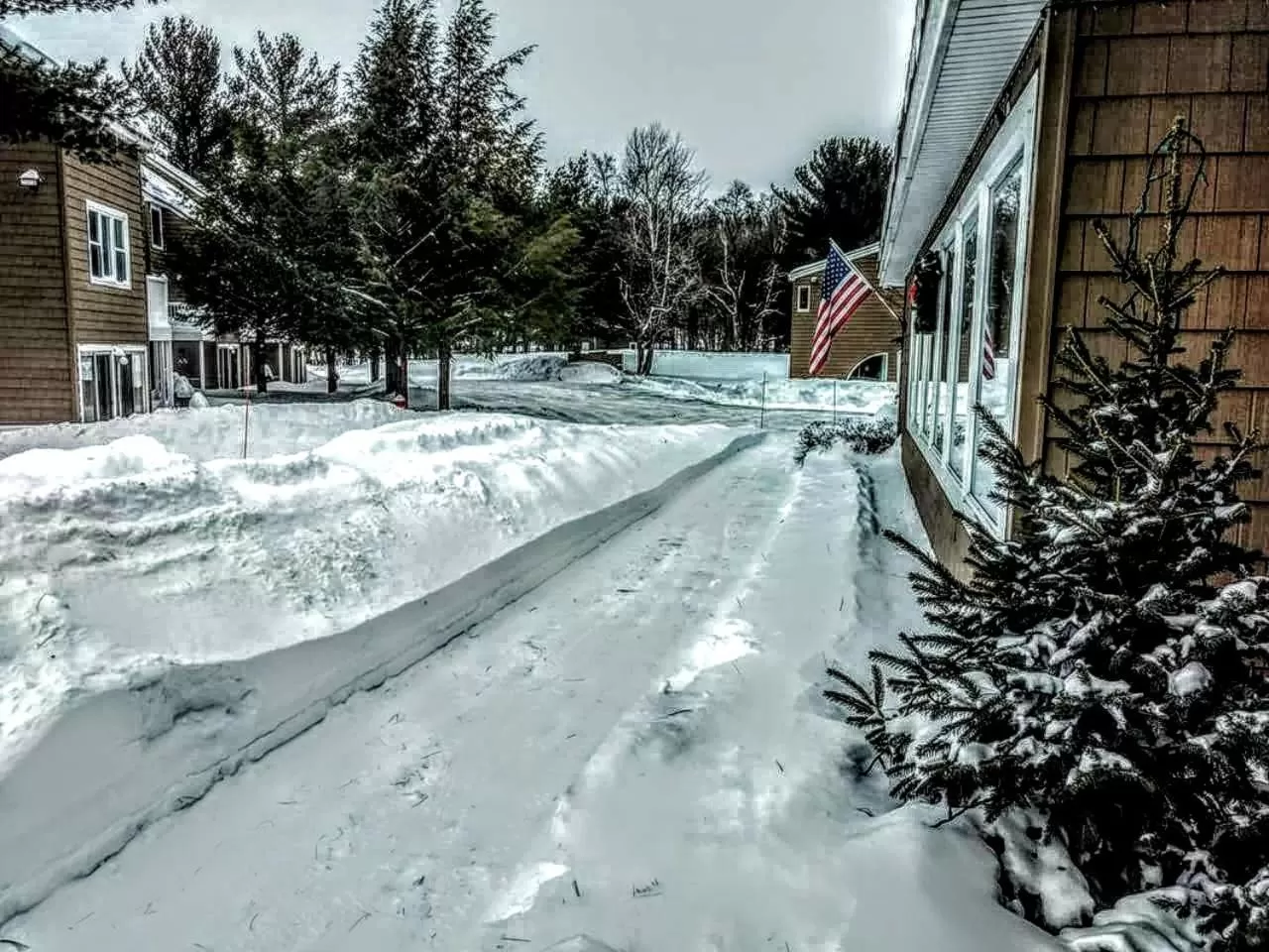 Property building, Winter in Cathedral Ledge Resort