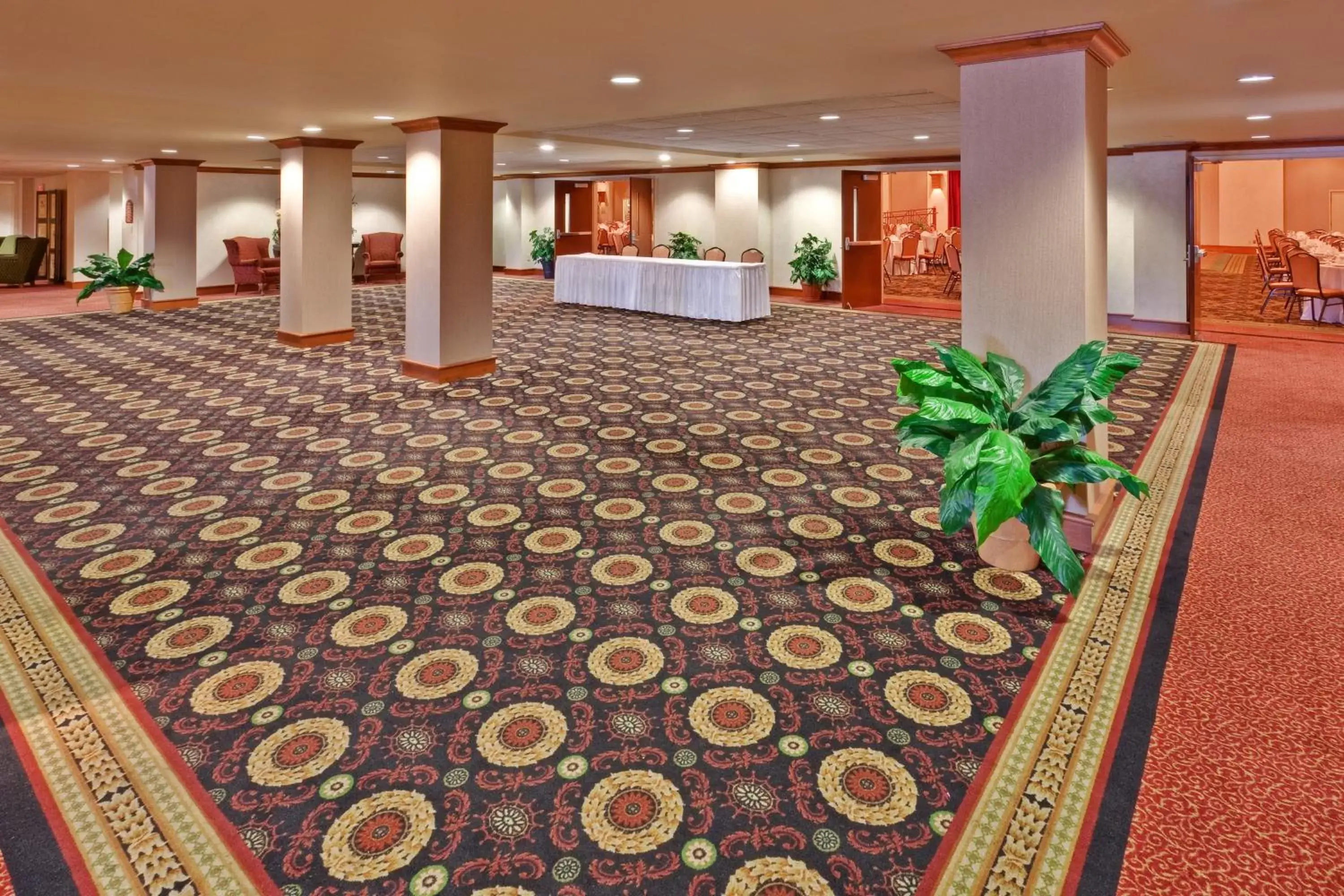 Restaurant/places to eat, Banquet Facilities in Holiday Inn Memphis-University of Memphis, an IHG Hotel
