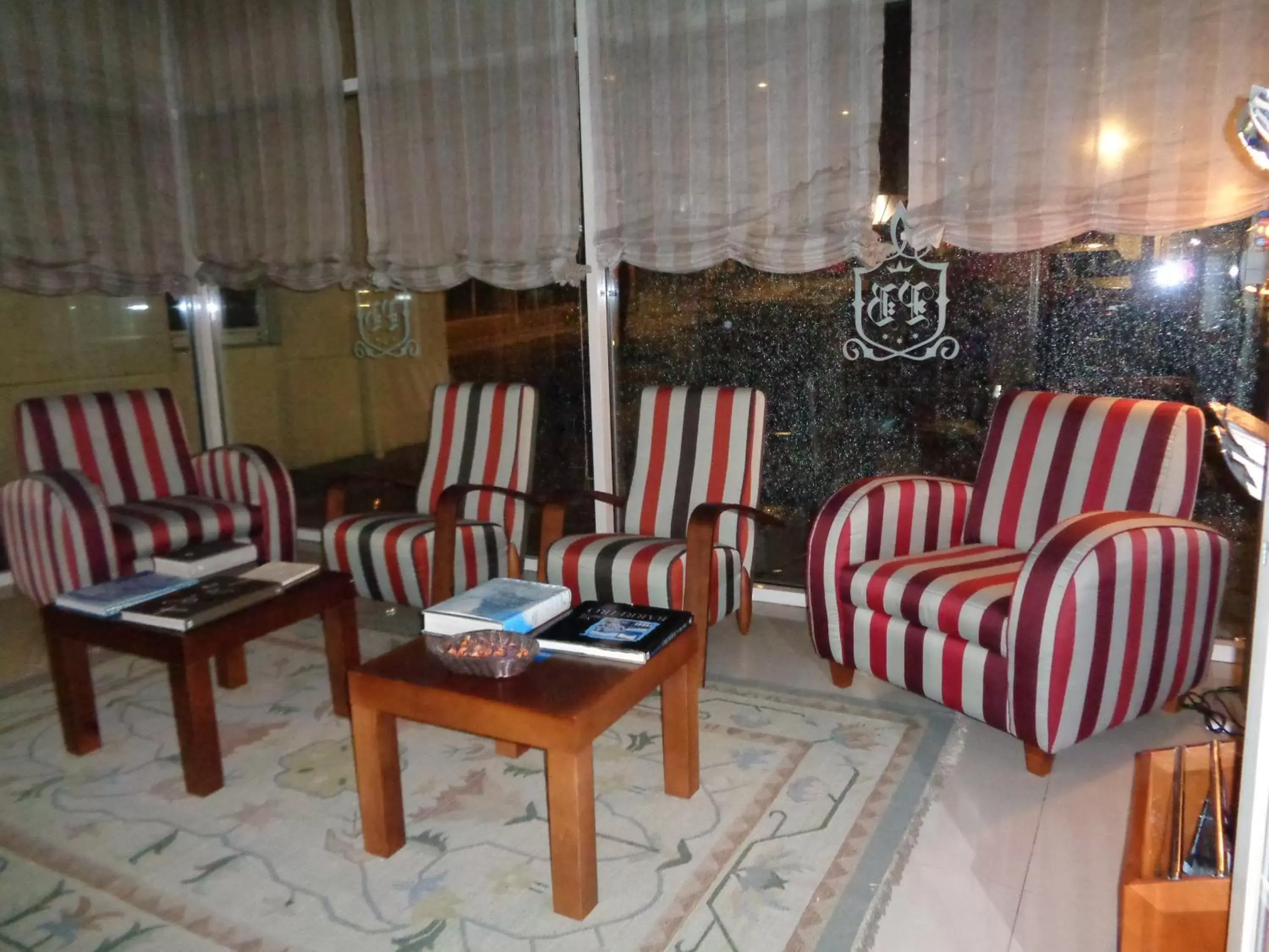 Communal lounge/ TV room, Seating Area in Hotel Villa De Betanzos