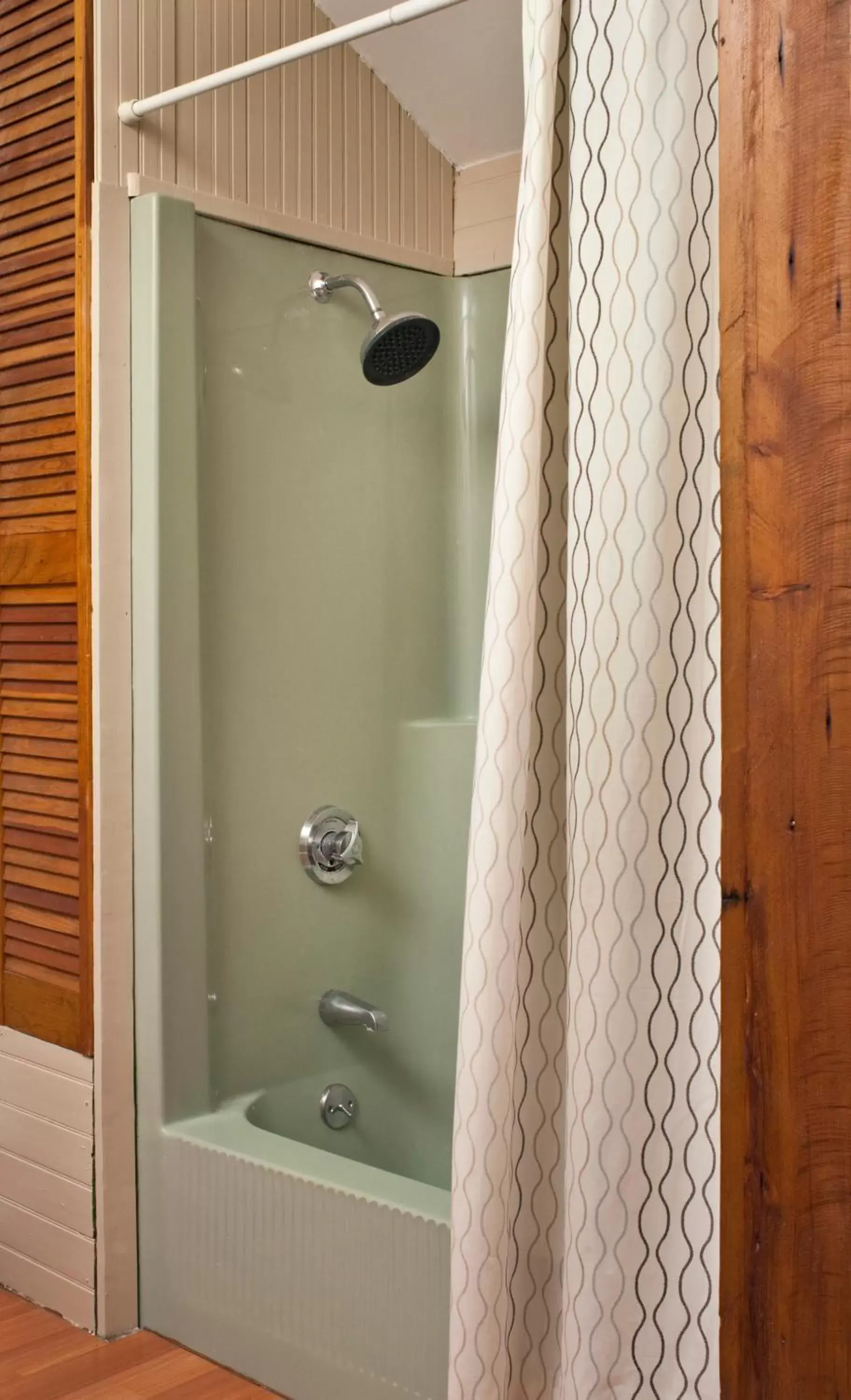 Shower, Bathroom in Abbey's Lantern Hill Inn