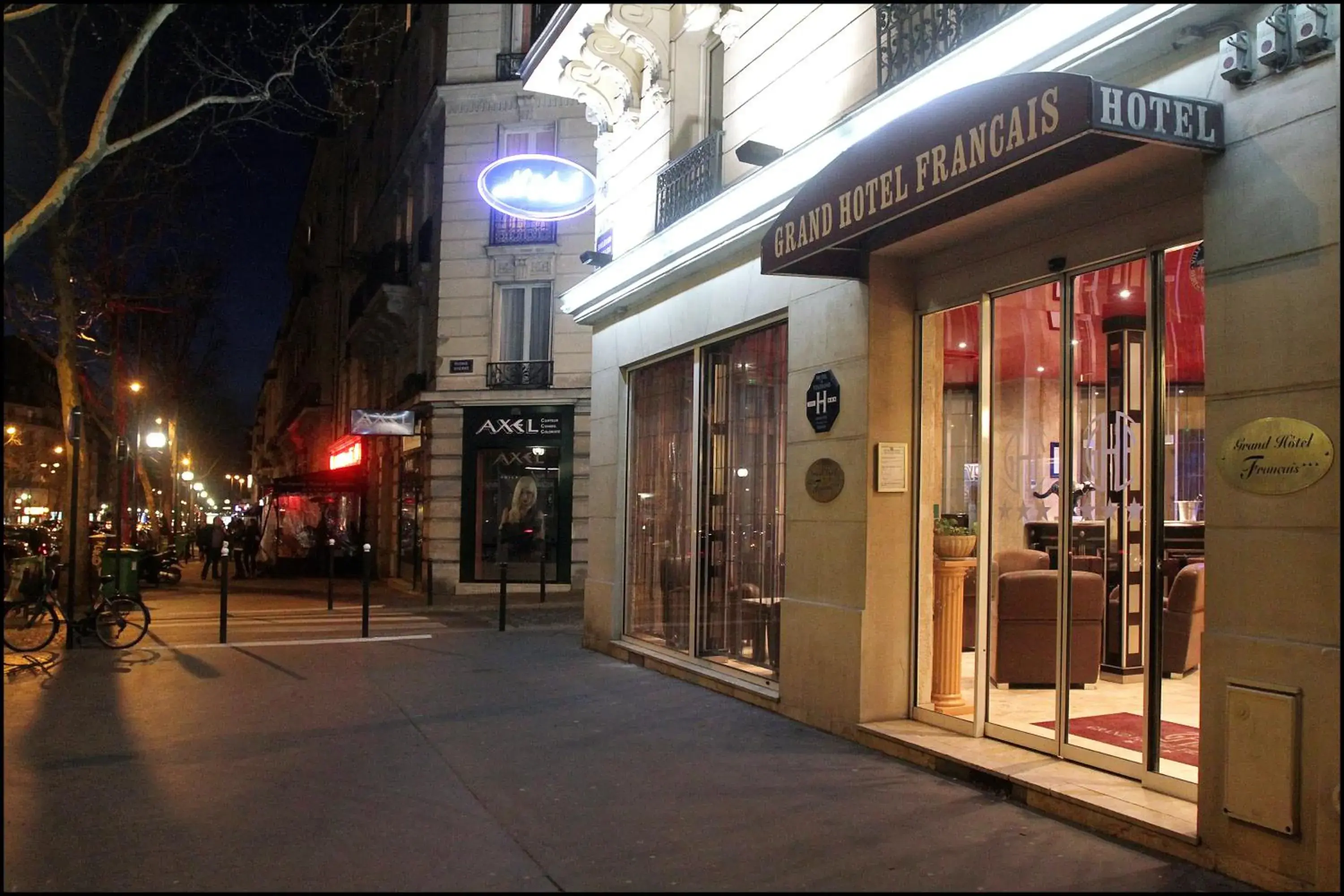 Facade/entrance in Grand Hotel Francais