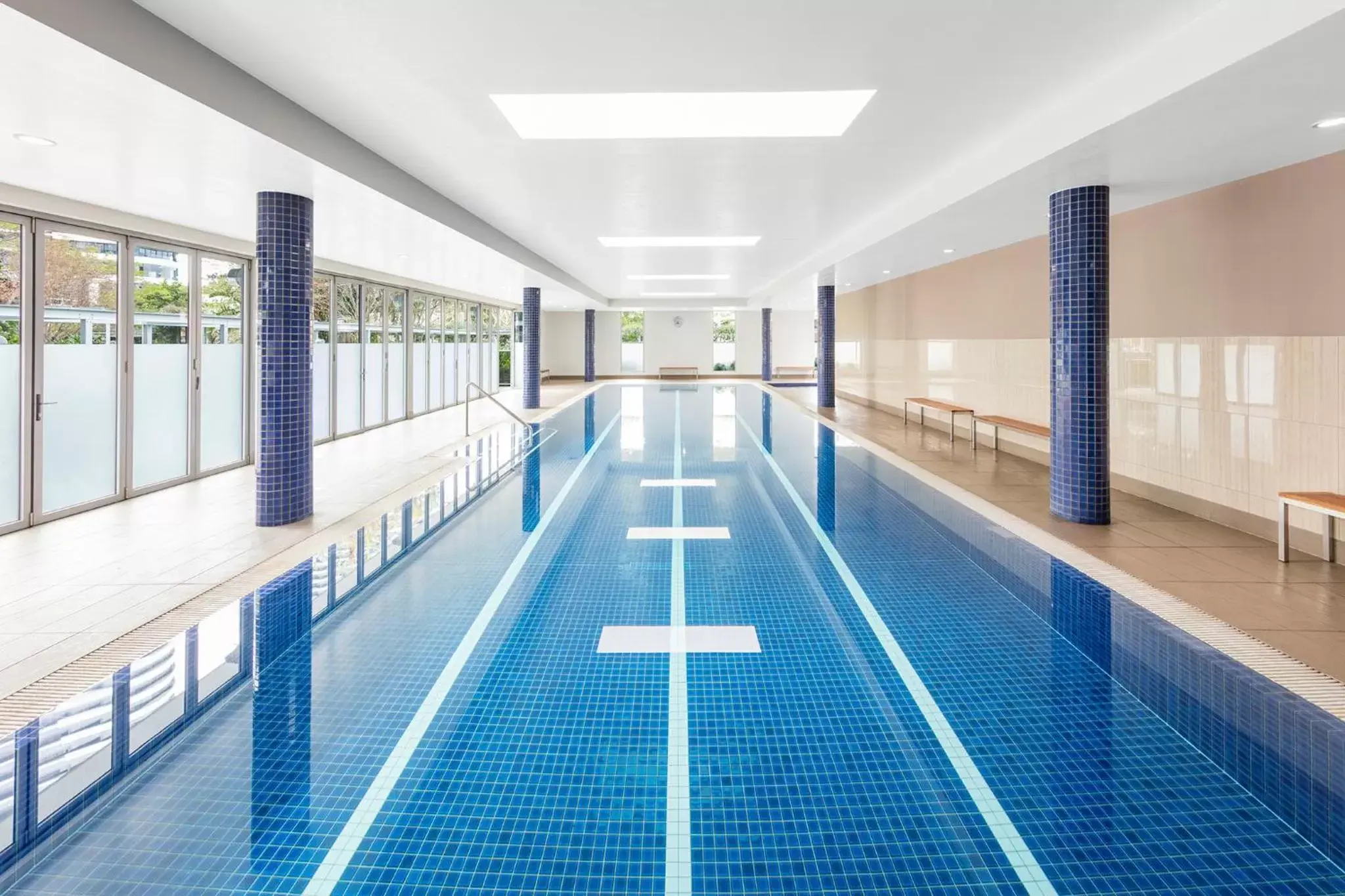 Swimming Pool in Meriton Suites Broadbeach