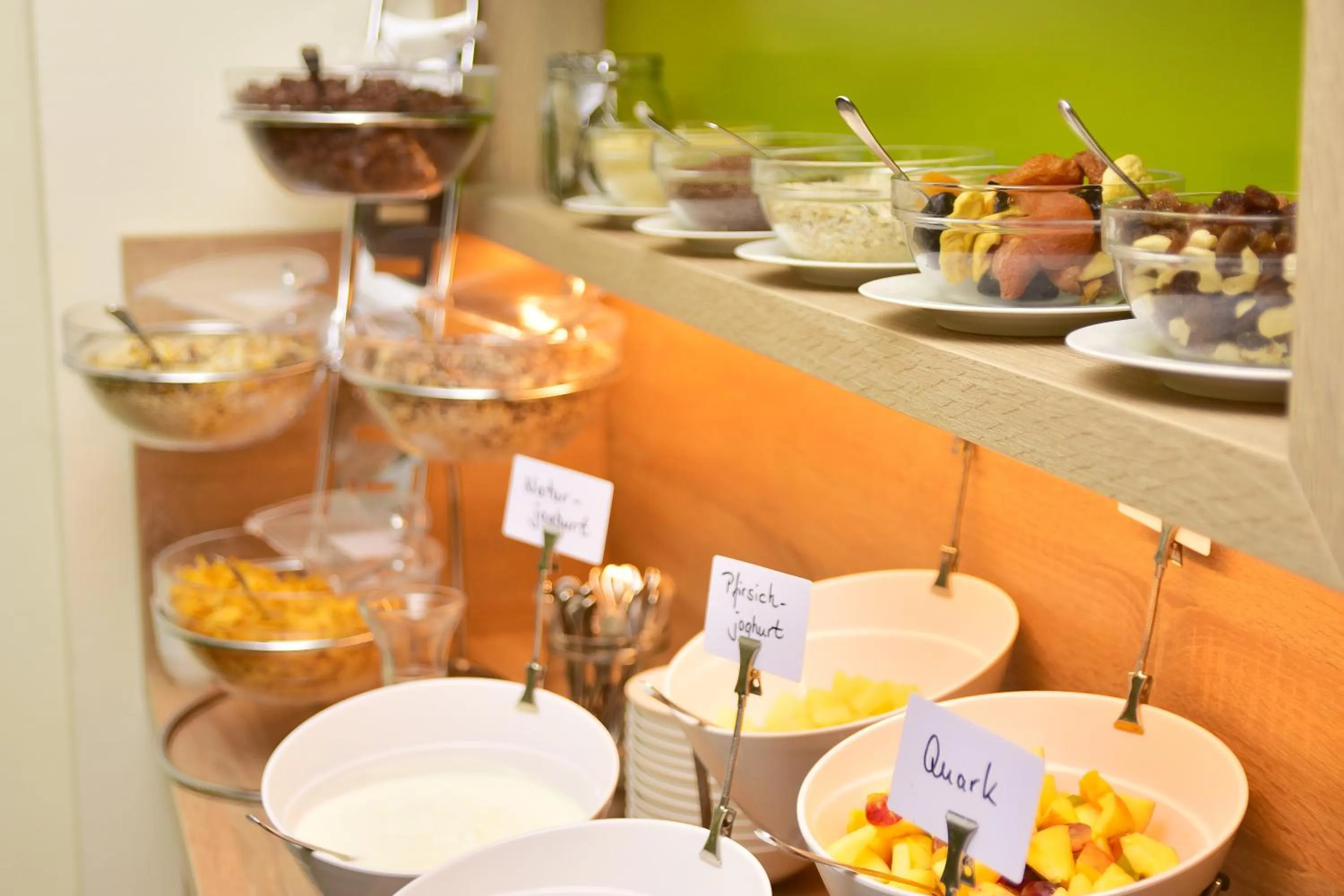 Continental breakfast in Garden Hotel