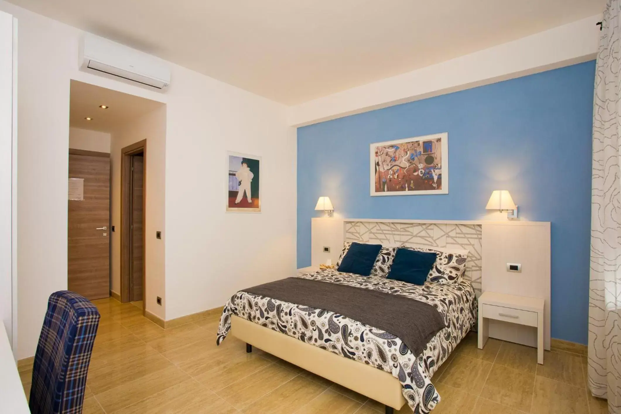 Bedroom, Bed in Trastevere's Friends