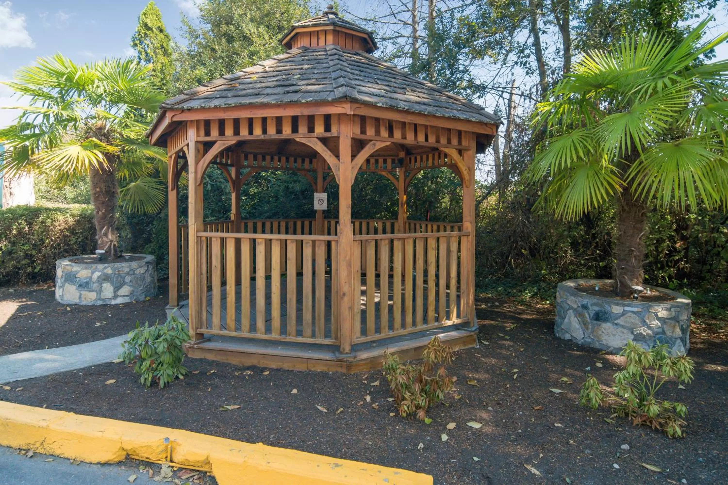 Property building in Motel 6-Saanichton, BC - Victoria Airport