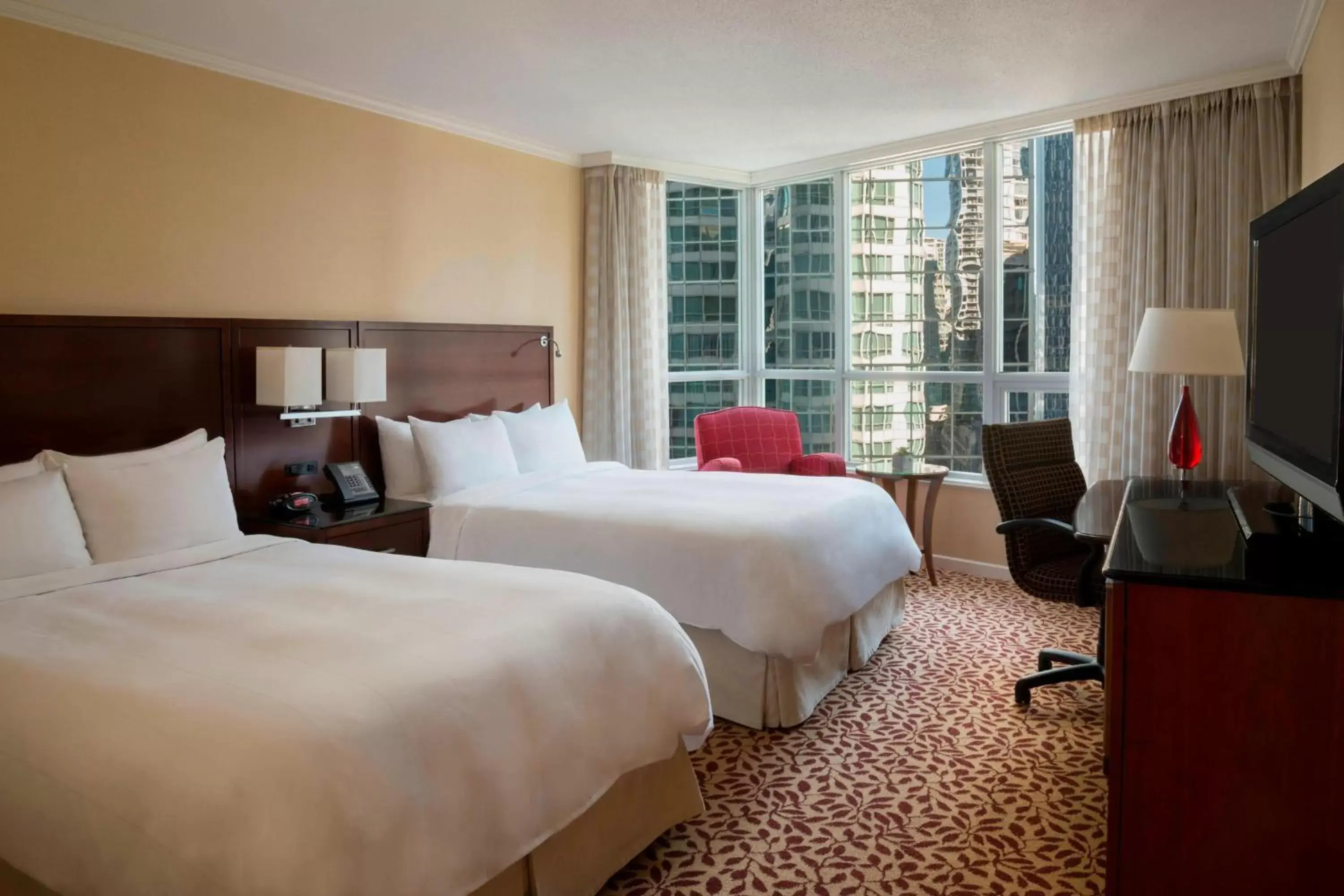 Photo of the whole room in Vancouver Marriott Pinnacle Downtown Hotel