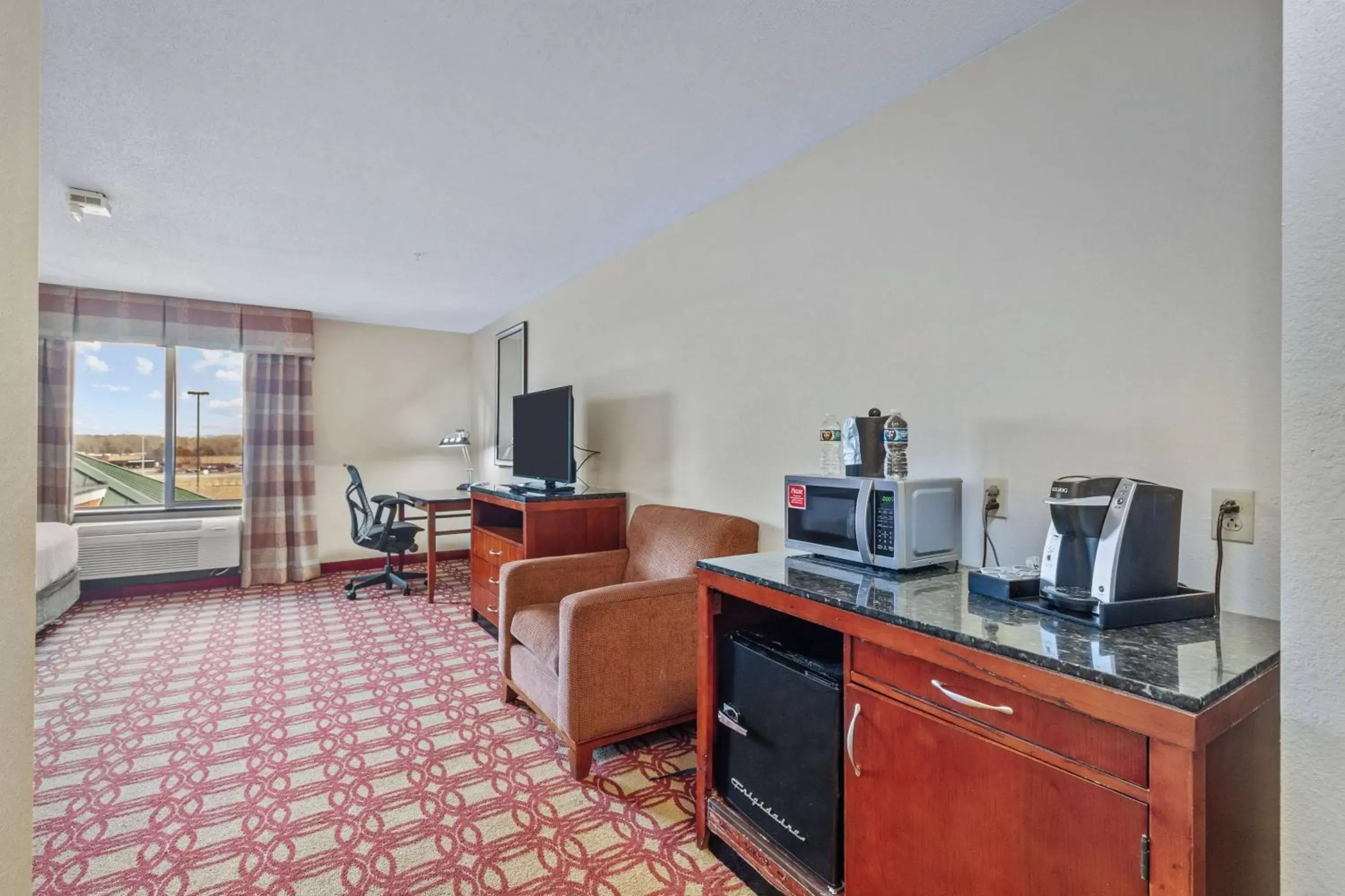 Deluxe King Suite in Hilton Garden Inn Starkville Deluxe King Suite in Hilton Garden Inn Starkville