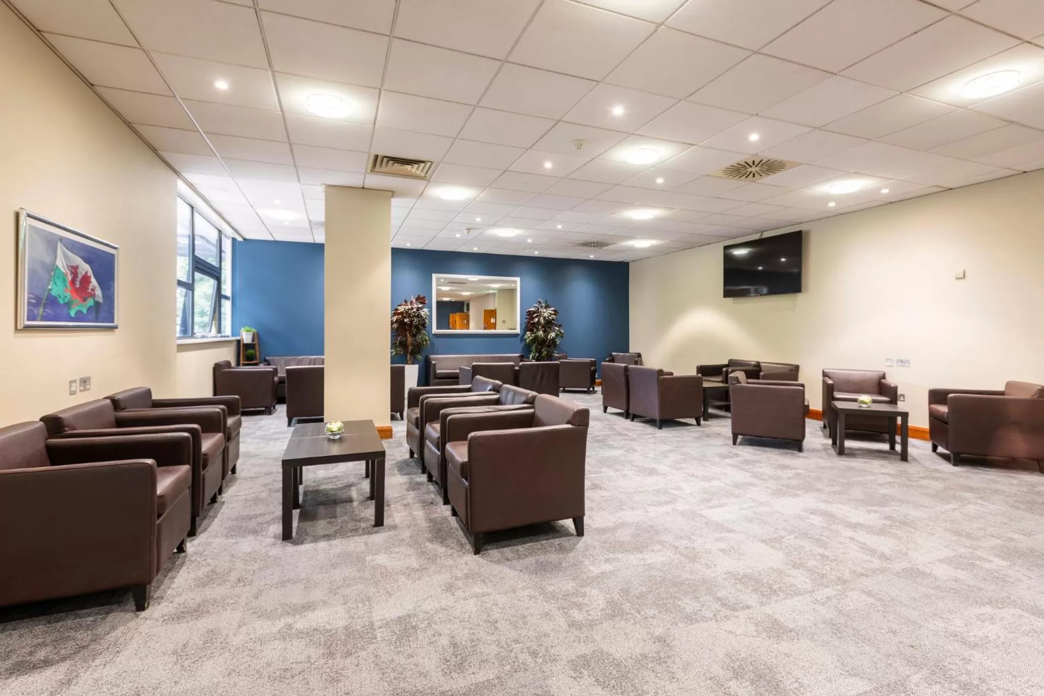 Meeting/conference room in Holiday Inn Cardiff City Centre by IHG