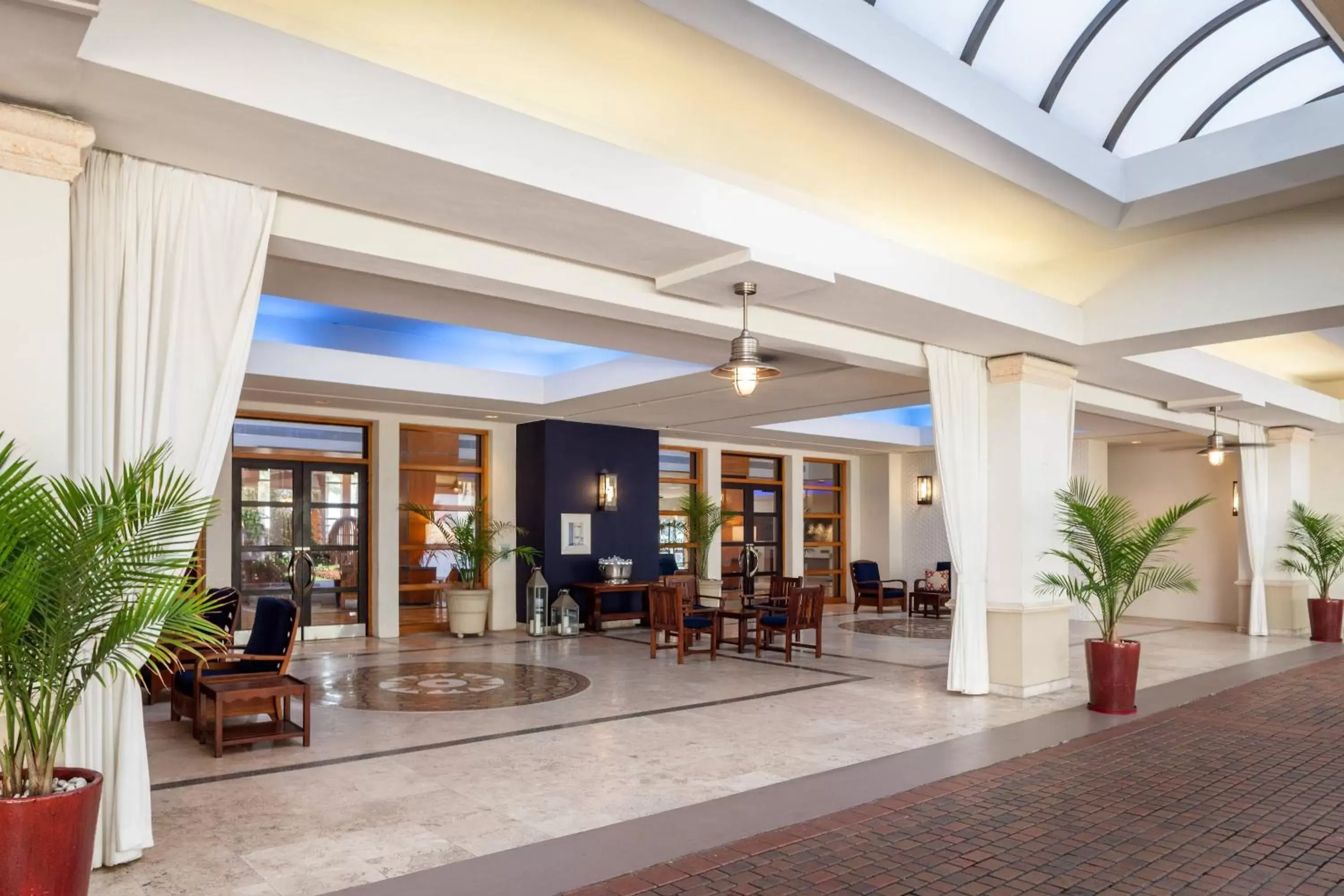 Lobby or reception in Fort Lauderdale Marriott Harbor Beach Resort & Spa