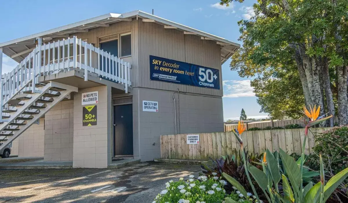 Property Building in Motel Six