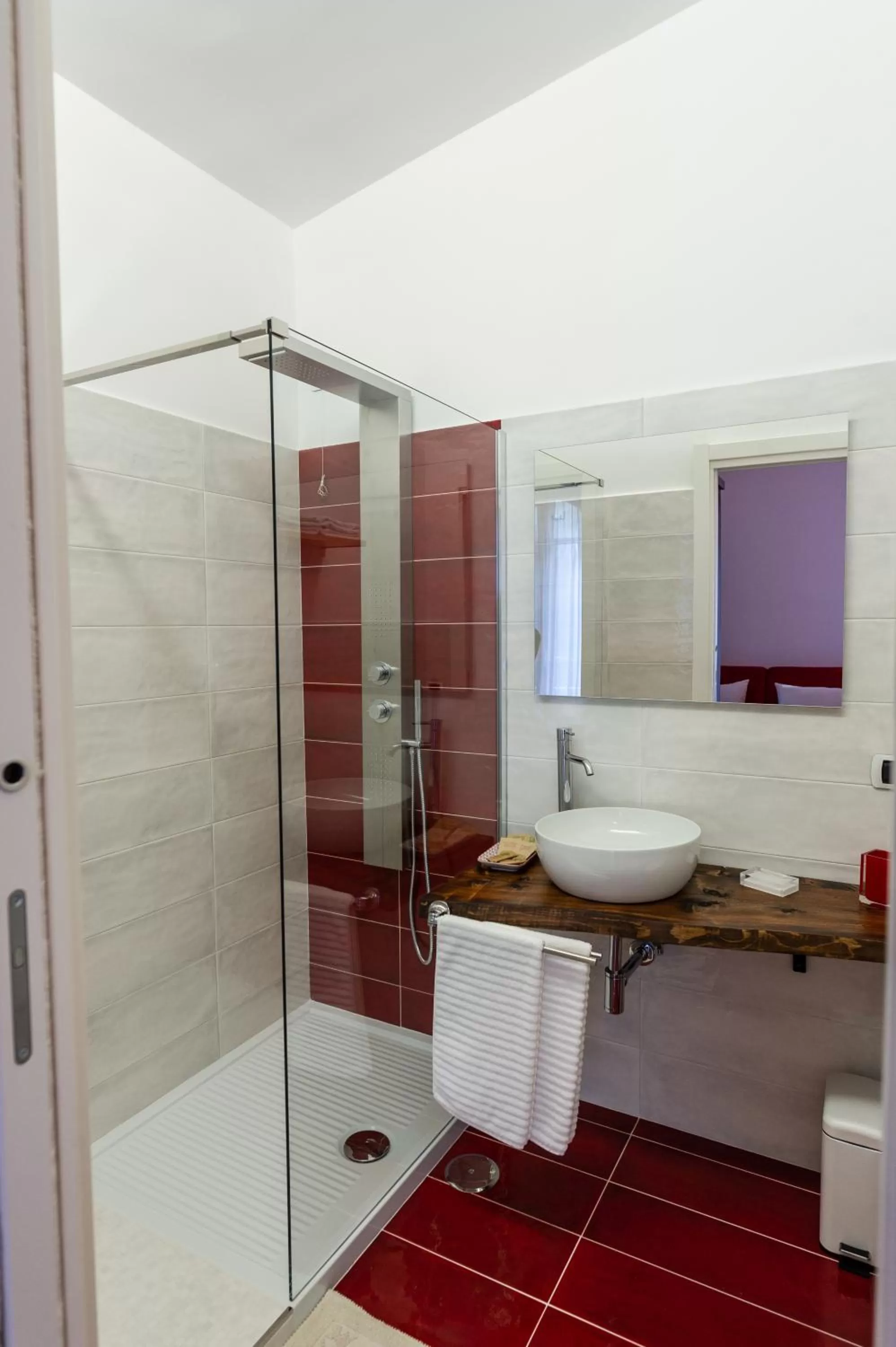 Photo of the whole room in Ohana Bed and Breakfast