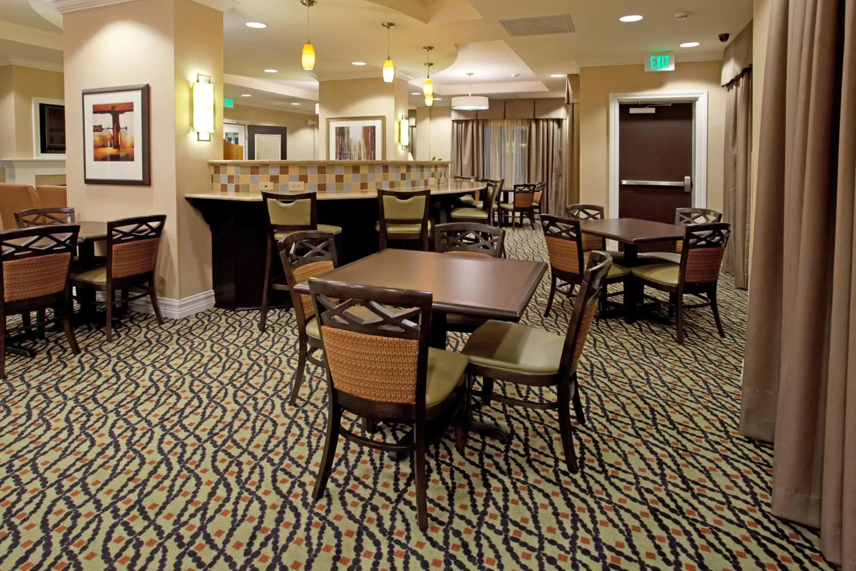 Breakfast, Restaurant/Places to Eat in Holiday Inn Express and Suites Newberry, an IHG Hotel