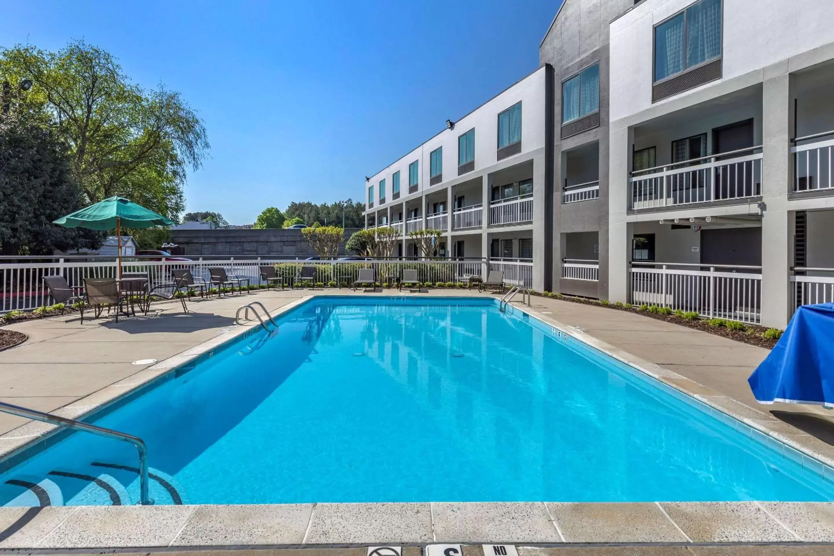 On site, Swimming Pool in Quality Inn Duluth - Atlanta Northeast