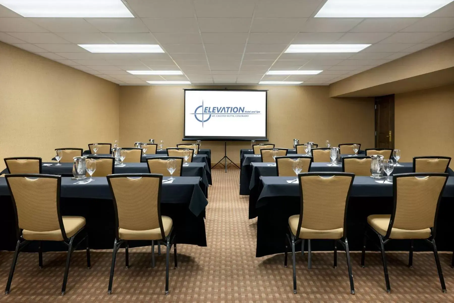 Meeting/conference room in Elevation Hotel & Spa