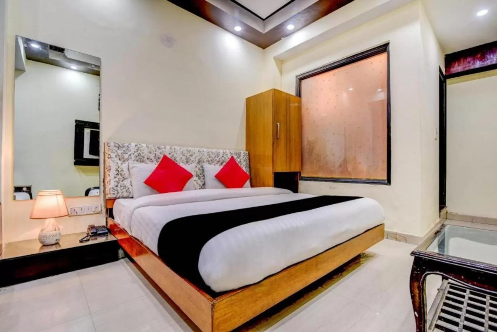 Bed in Staybook - Hotel City Stories - By Aira Xing, Paharganj, New Delhi