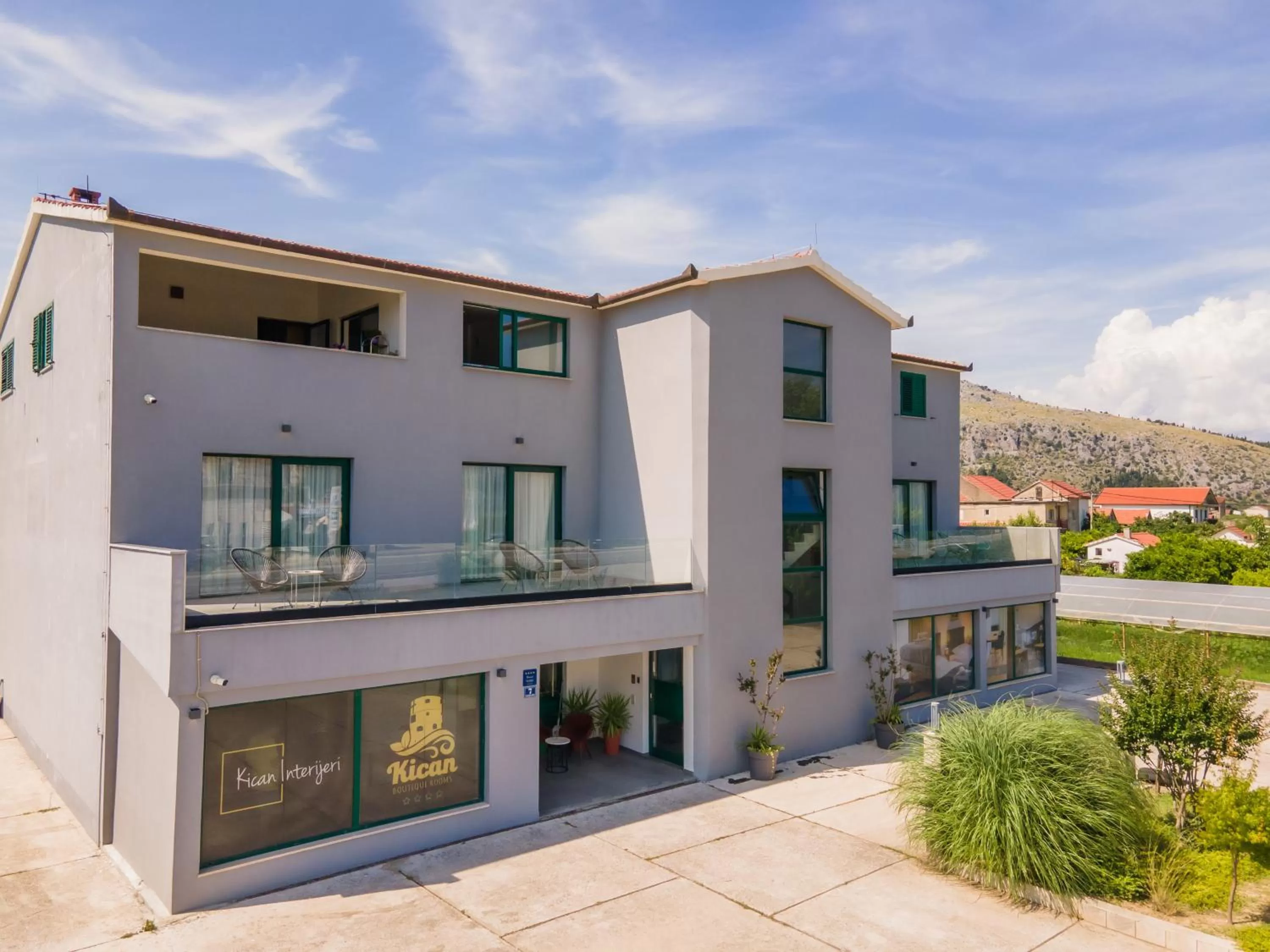 Property Building in Boutique rooms Kican