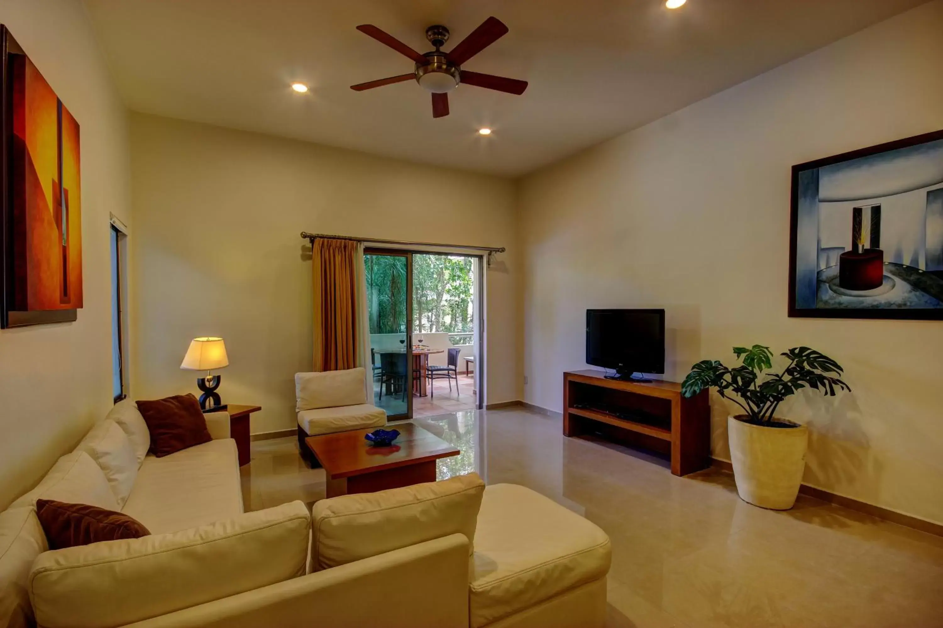 Bedroom, Seating Area in Riviera Maya Suites