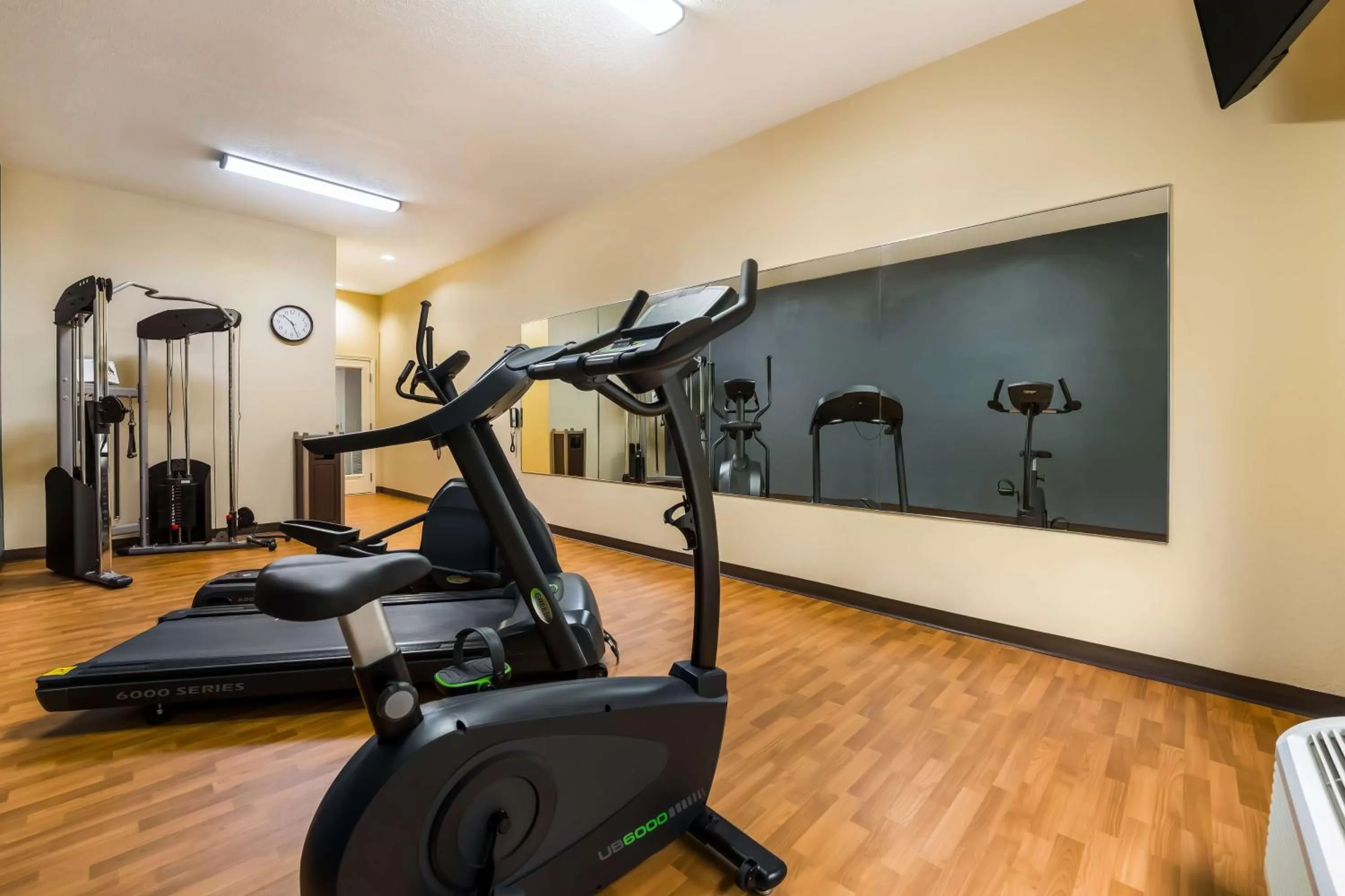 Fitness centre/facilities in Best Western Bradbury Inn & Suites