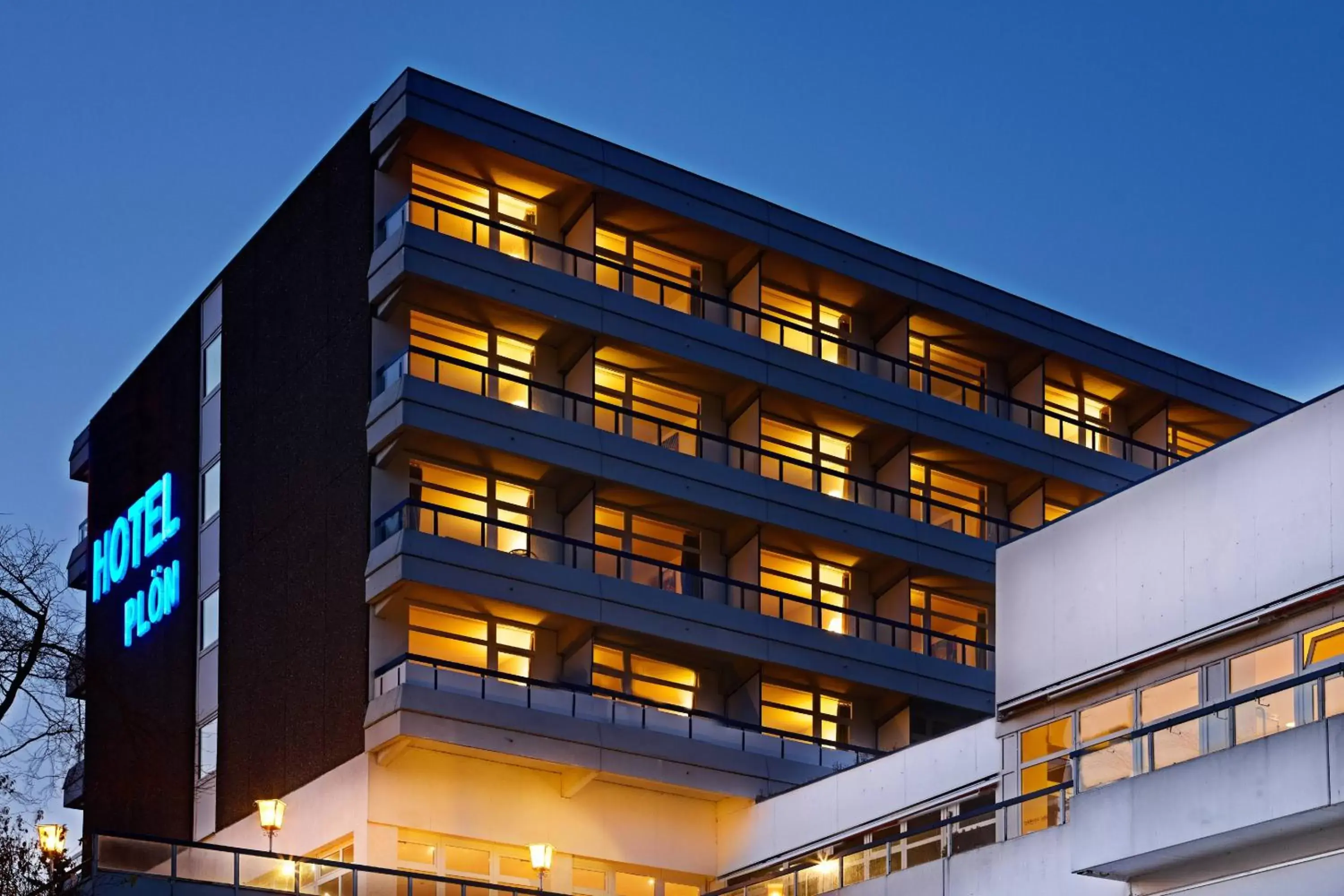 Facade/entrance, Property Building in Hotel Plöner See by Tulip Inn